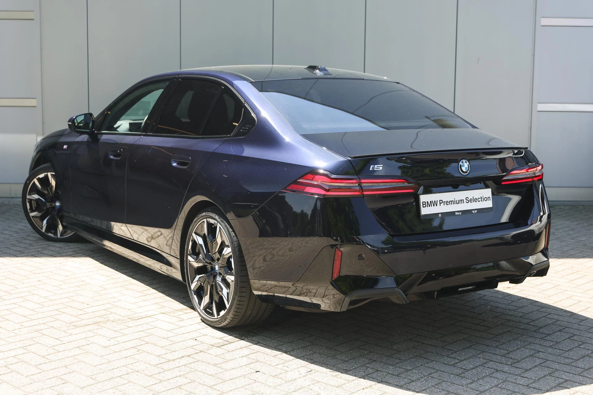 Hoofdafbeelding BMW i5