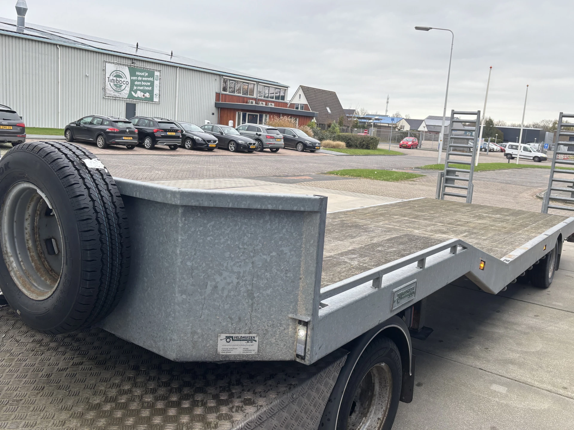 Hoofdafbeelding Iveco 40C18 3.0 180 PK Automaat Be Trekker + Veldhuizen P45-1 2019 Semi Dieplader