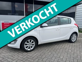 Hyundai I20 1.2i i-Deal / navigatie / cruise control
