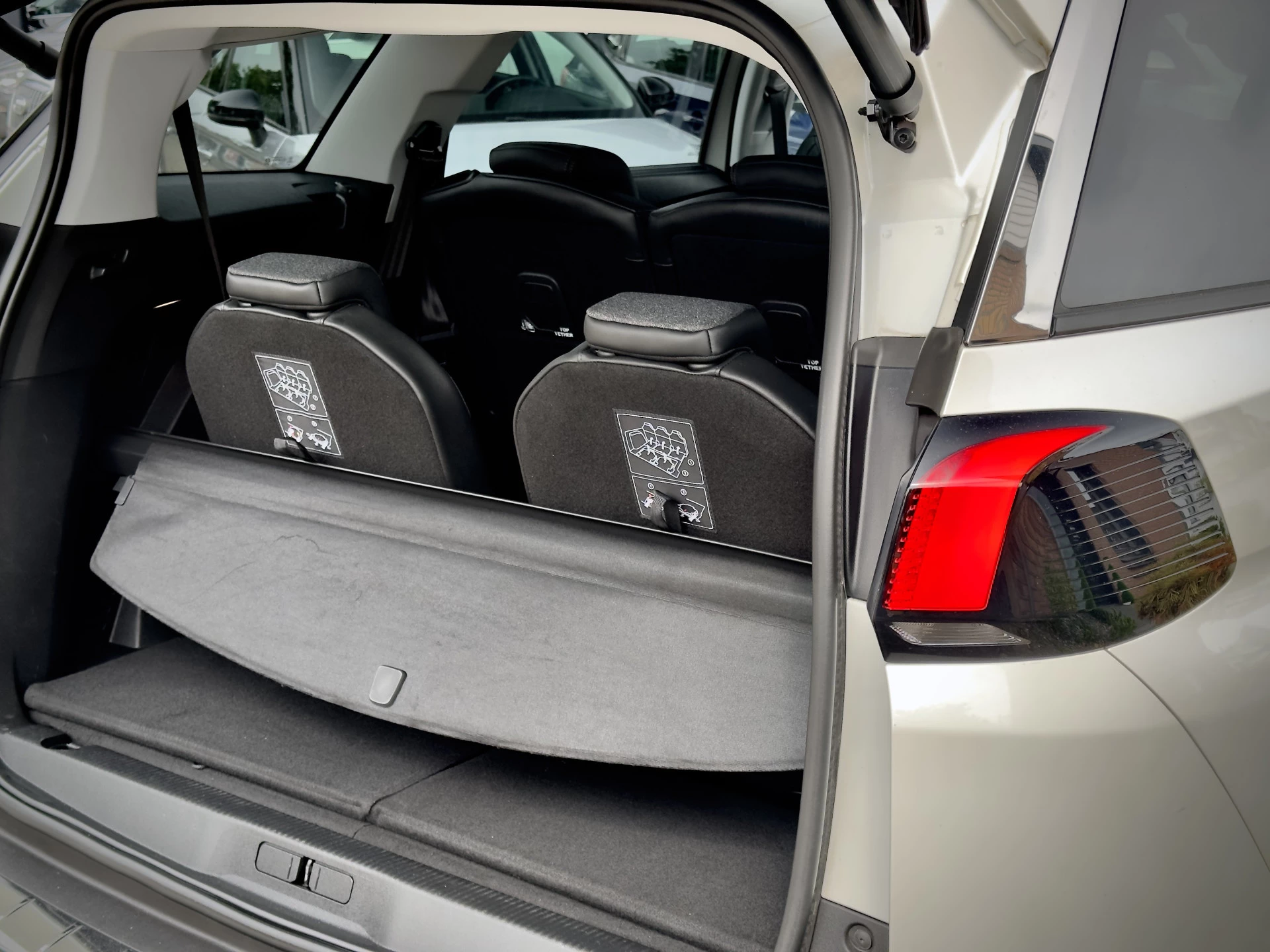 Hoofdafbeelding Peugeot 5008