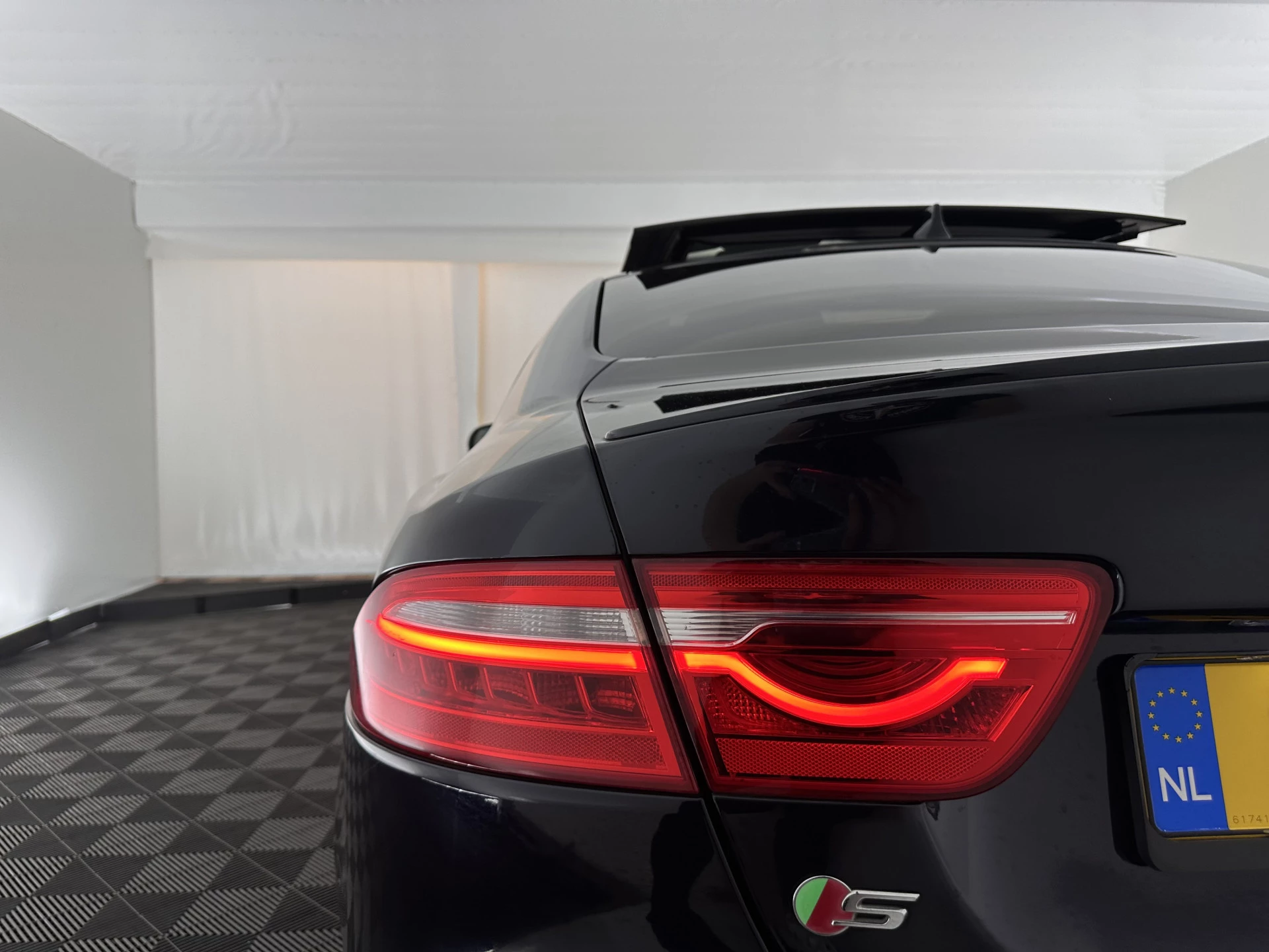 Hoofdafbeelding Jaguar XE