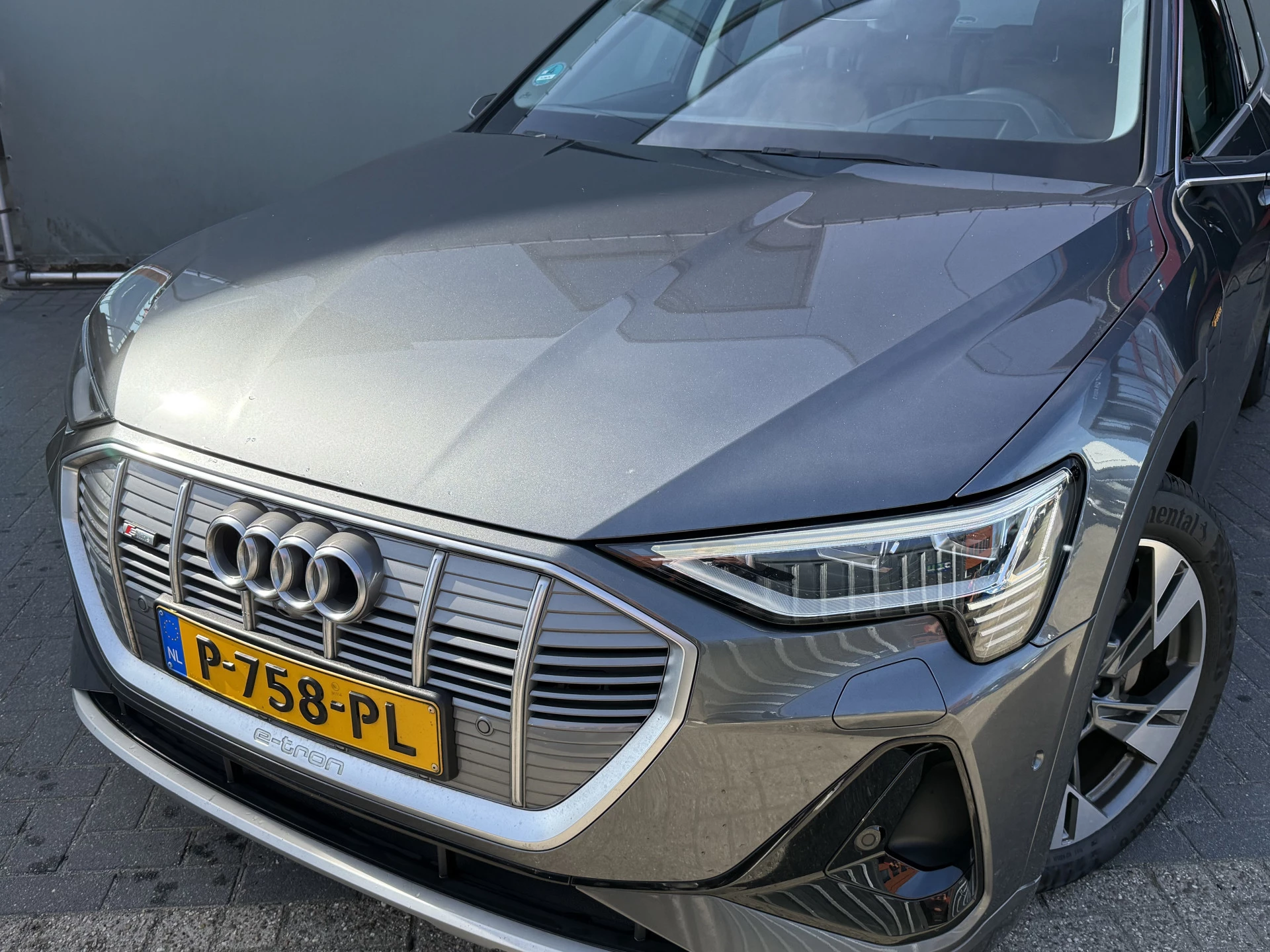Hoofdafbeelding Audi e-tron