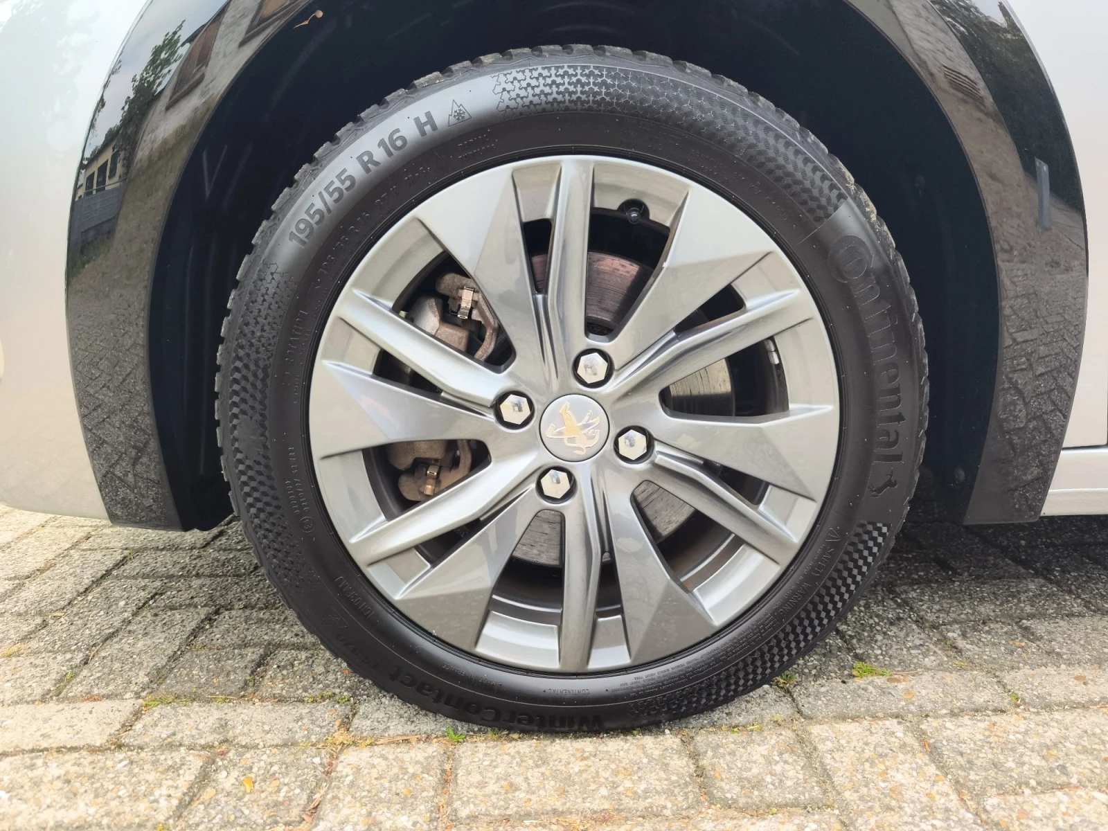 Hoofdafbeelding Peugeot e-208