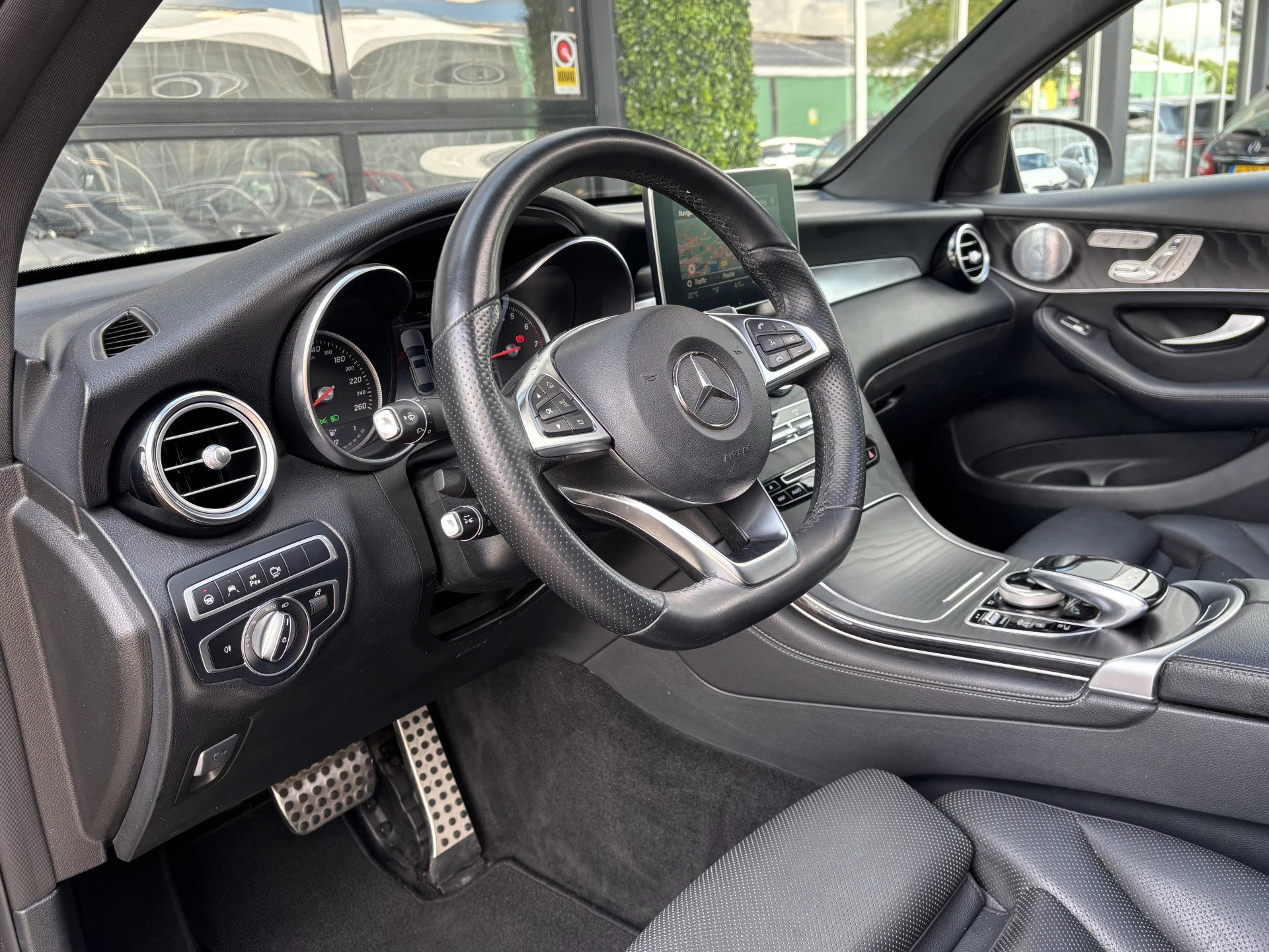 Hoofdafbeelding Mercedes-Benz GLC