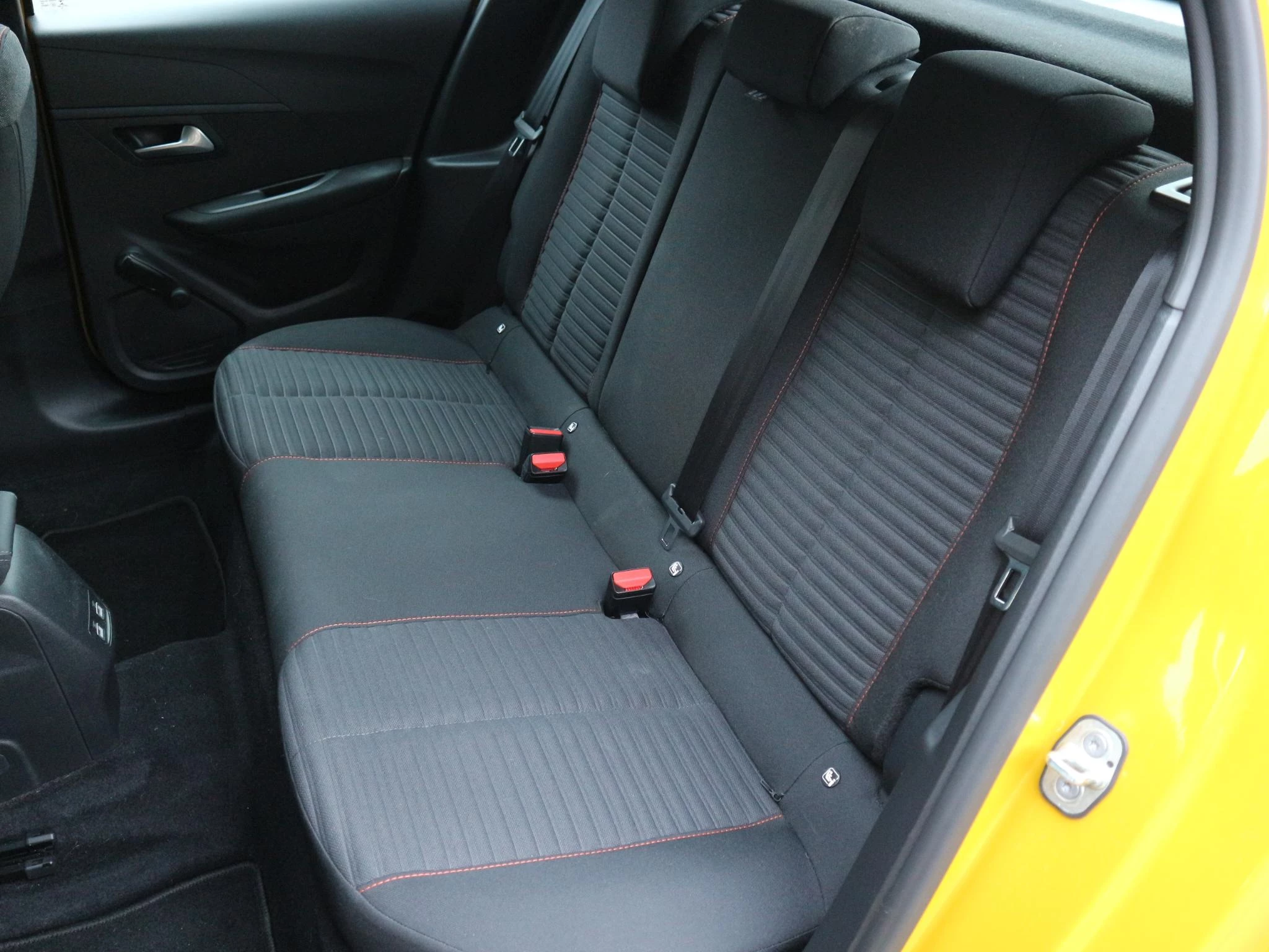 Hoofdafbeelding Peugeot e-208