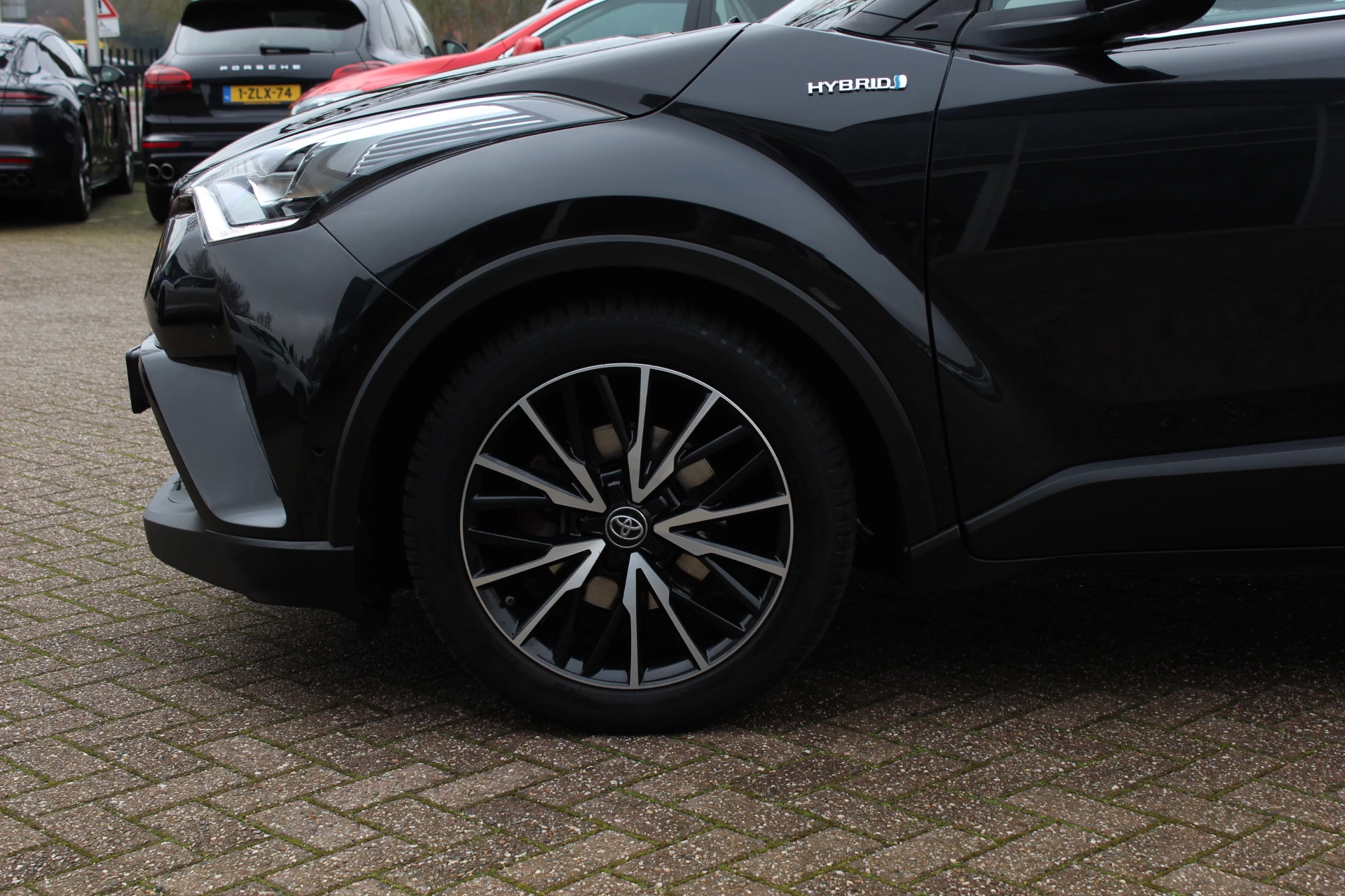 Hoofdafbeelding Toyota C-HR