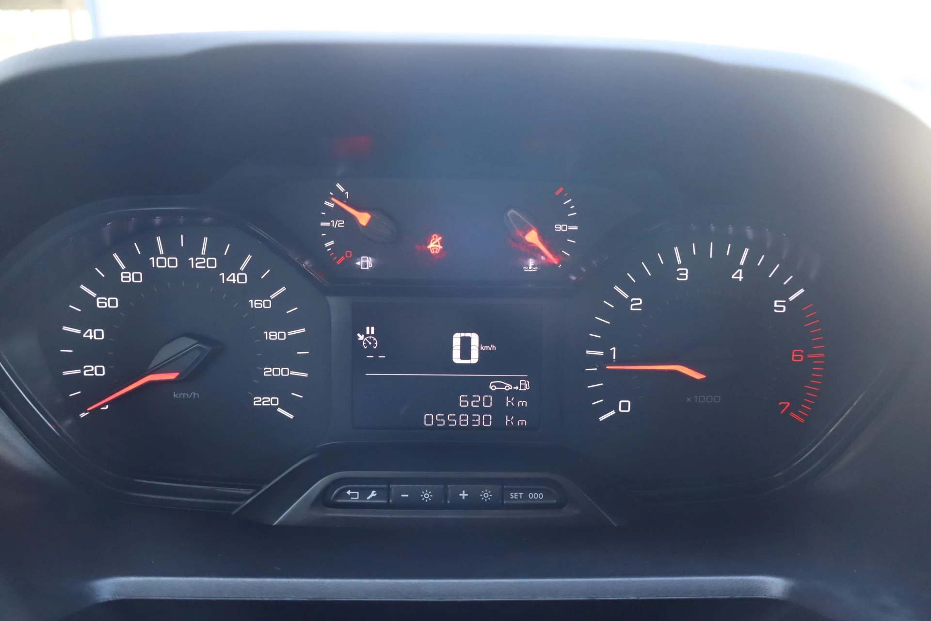 Hoofdafbeelding Peugeot Partner