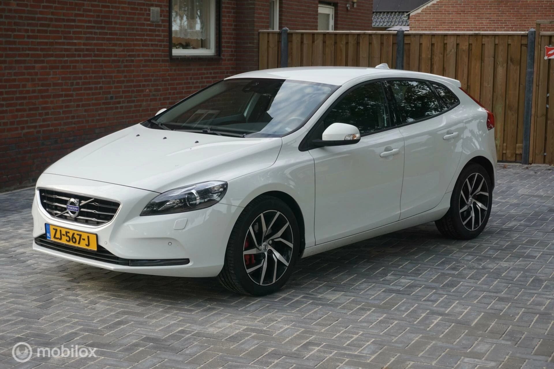 Hoofdafbeelding Volvo V40