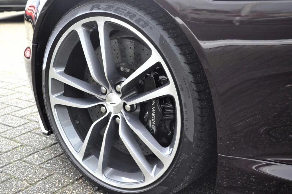 Hoofdafbeelding Aston Martin DBS