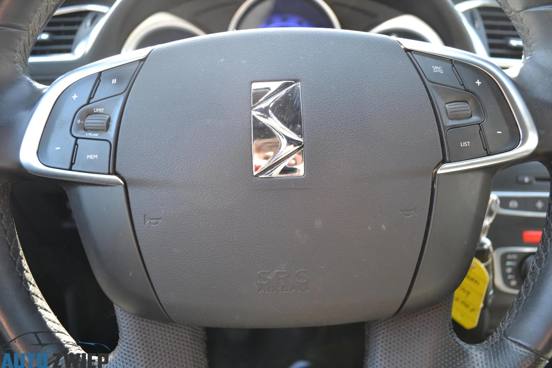 Hoofdafbeelding DS DS 4