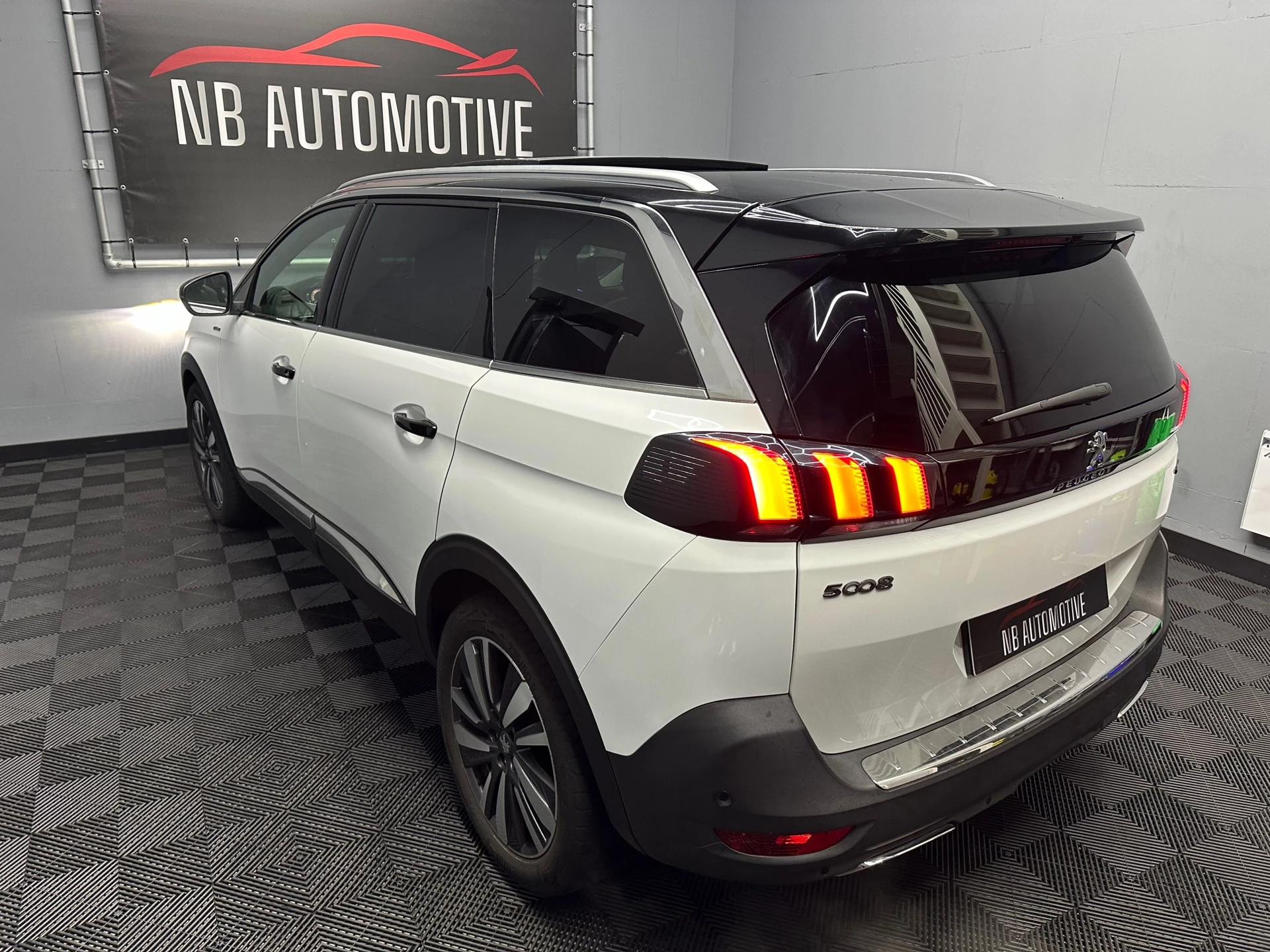 Hoofdafbeelding Peugeot 5008