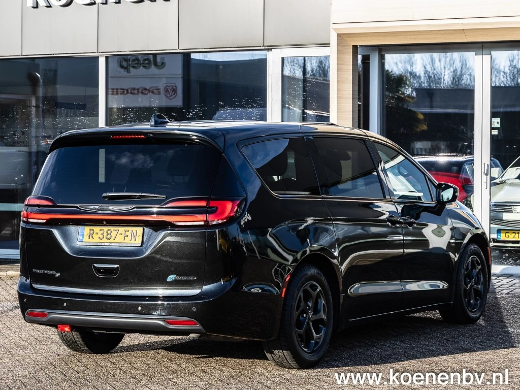 Hoofdafbeelding Chrysler Pacifica