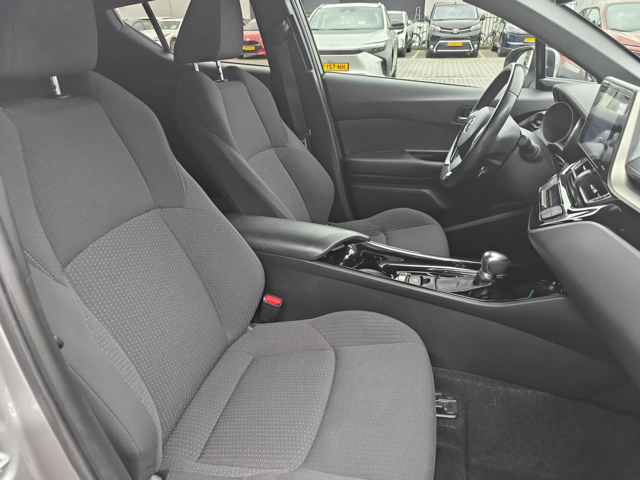 Hoofdafbeelding Toyota C-HR