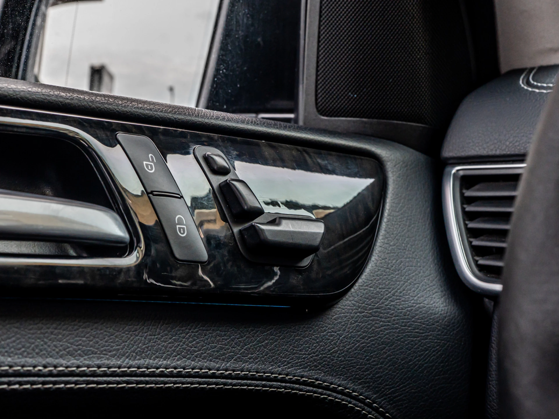 Hoofdafbeelding Mercedes-Benz M-Klasse