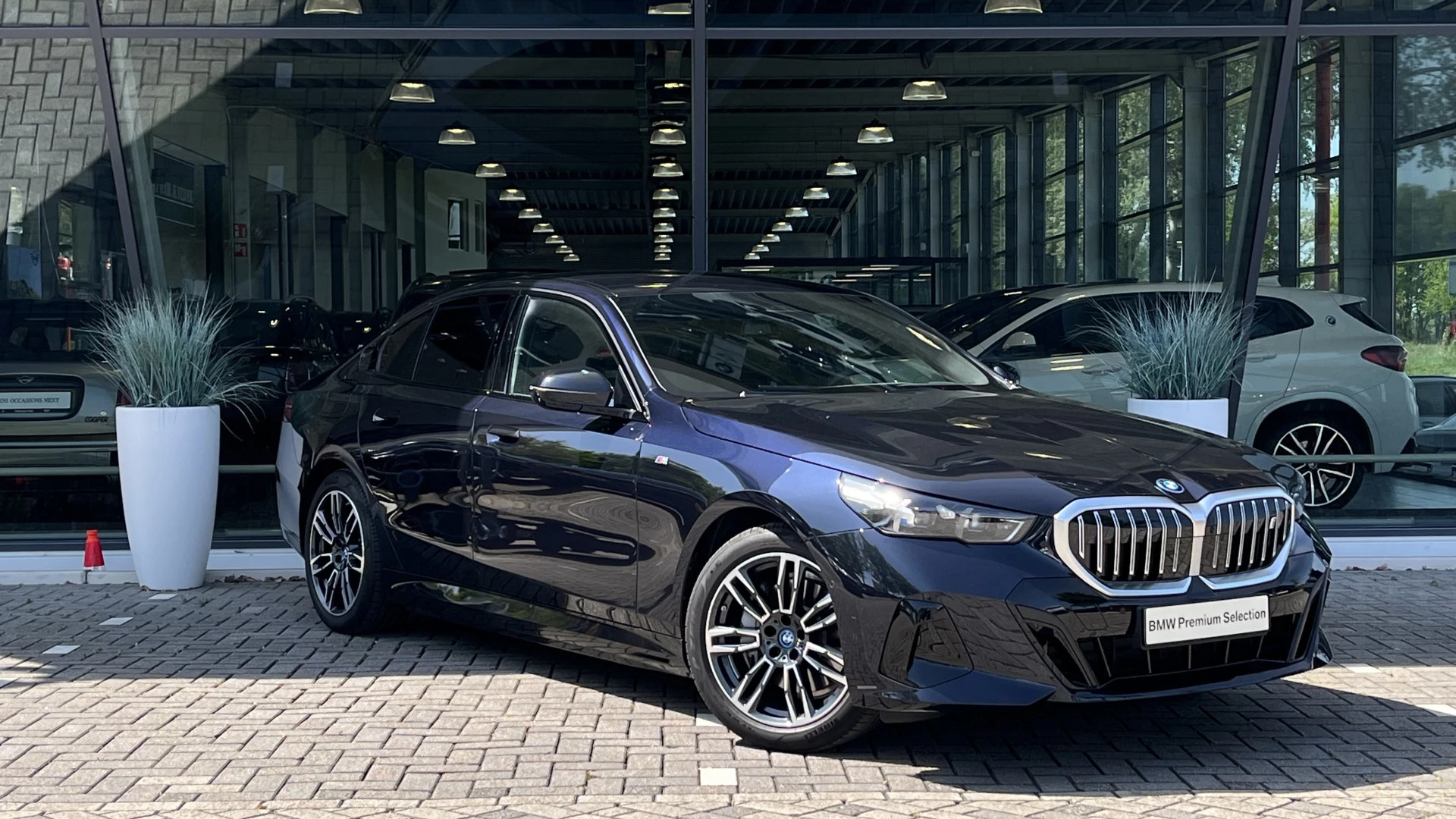 Hoofdafbeelding BMW i5