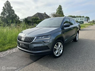 Hoofdafbeelding Škoda Karoq Skoda Karoq 1.5 TSI DSG Business/ Elek Trekhaak / Navi / Cam