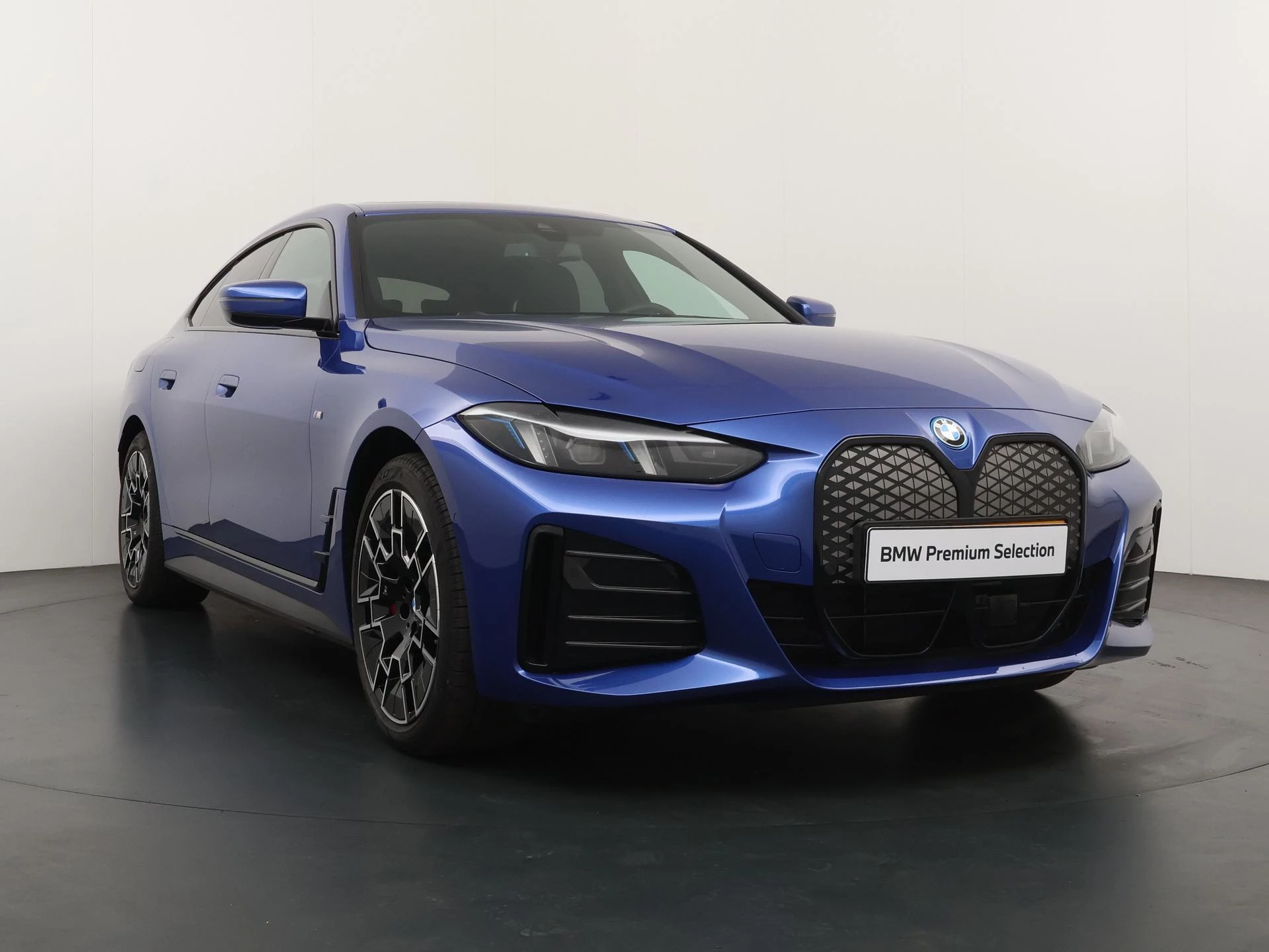 Hoofdafbeelding BMW i4