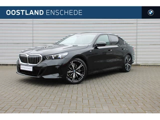 BMW 5 Serie 520i M Sport Automaat / Parking Assistant Professional / Adaptieve LED / Stoelventilatie / Comfort Access / M Sportonderstel / Stuurverwarming