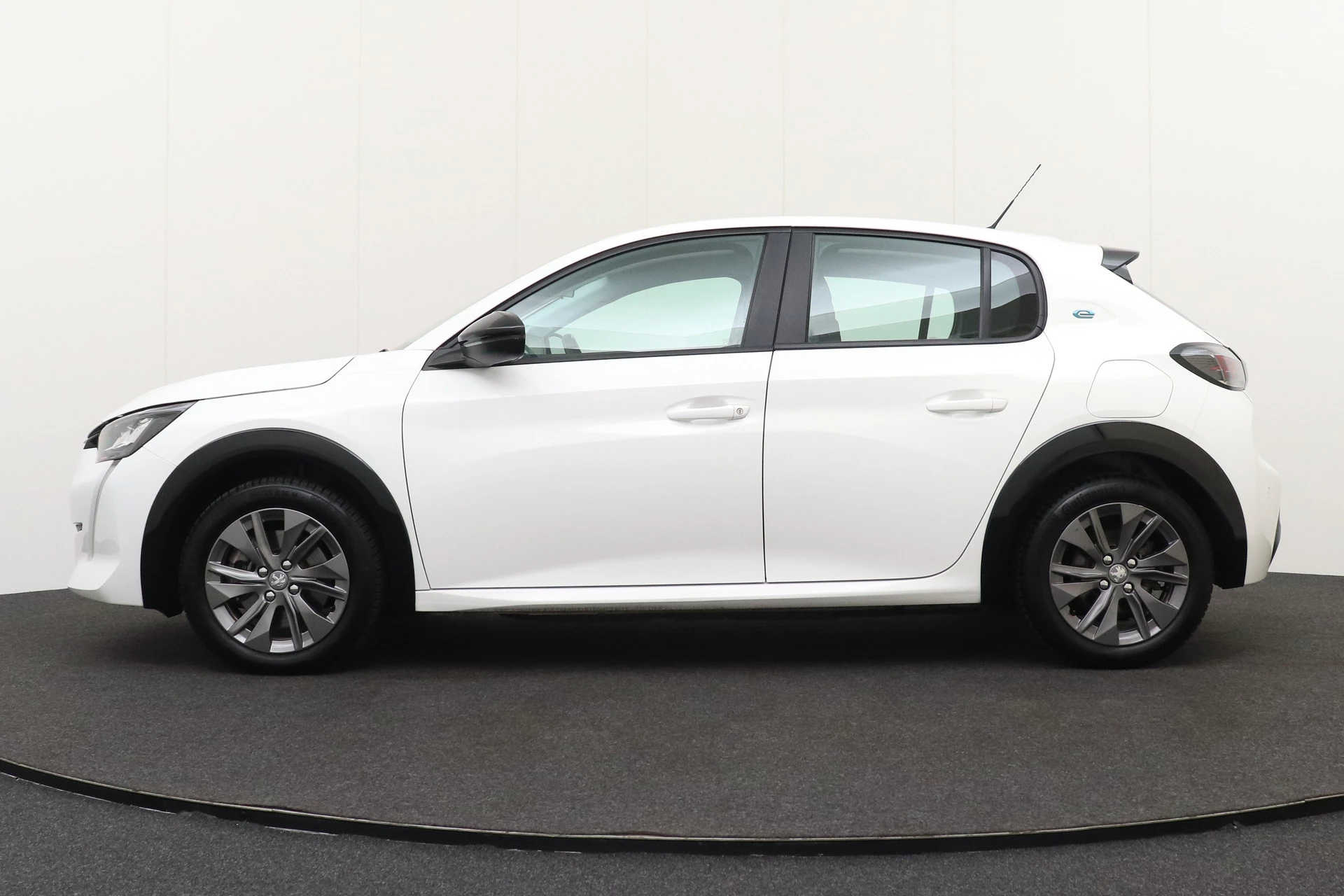 Hoofdafbeelding Peugeot e-208