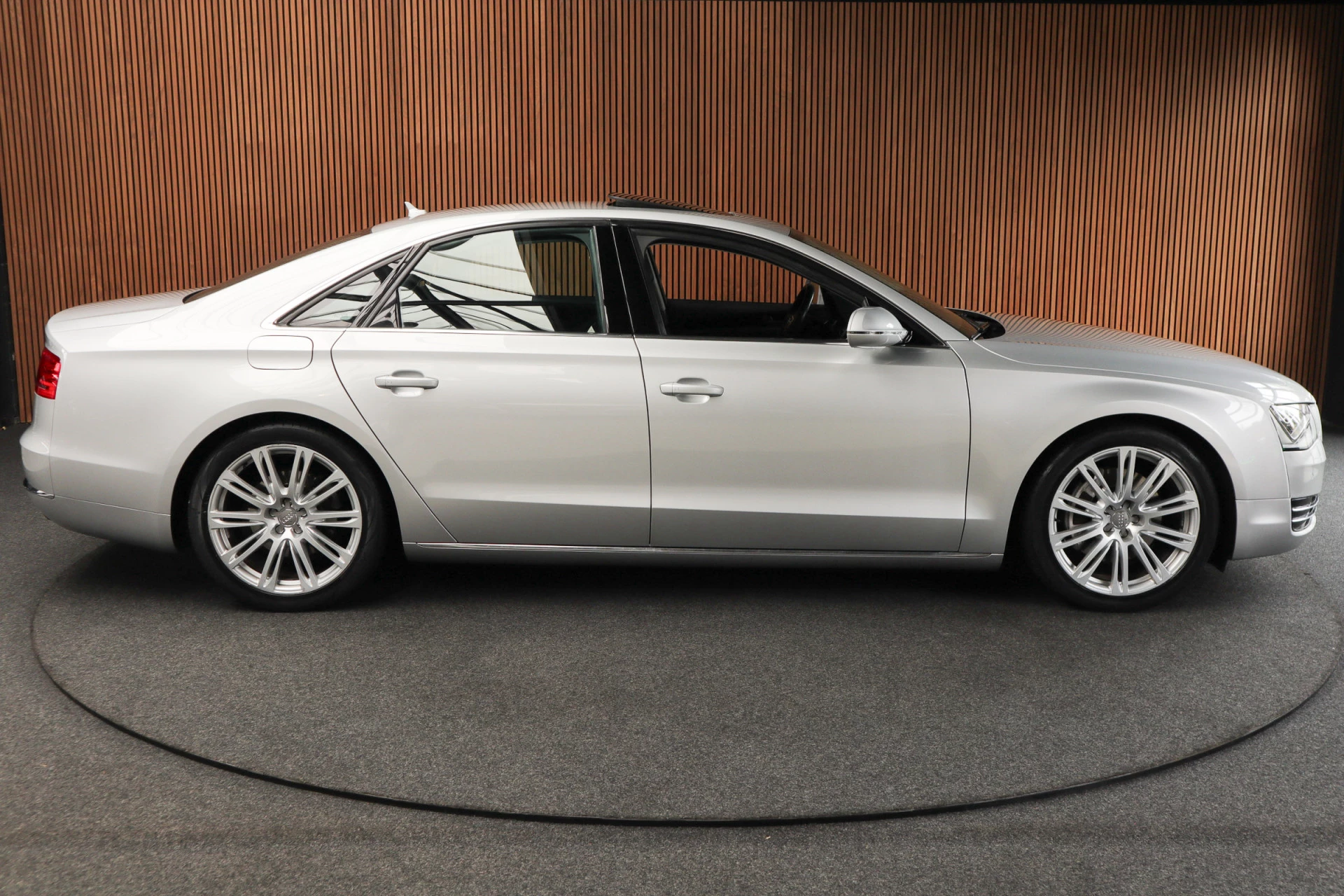 Hoofdafbeelding Audi A8
