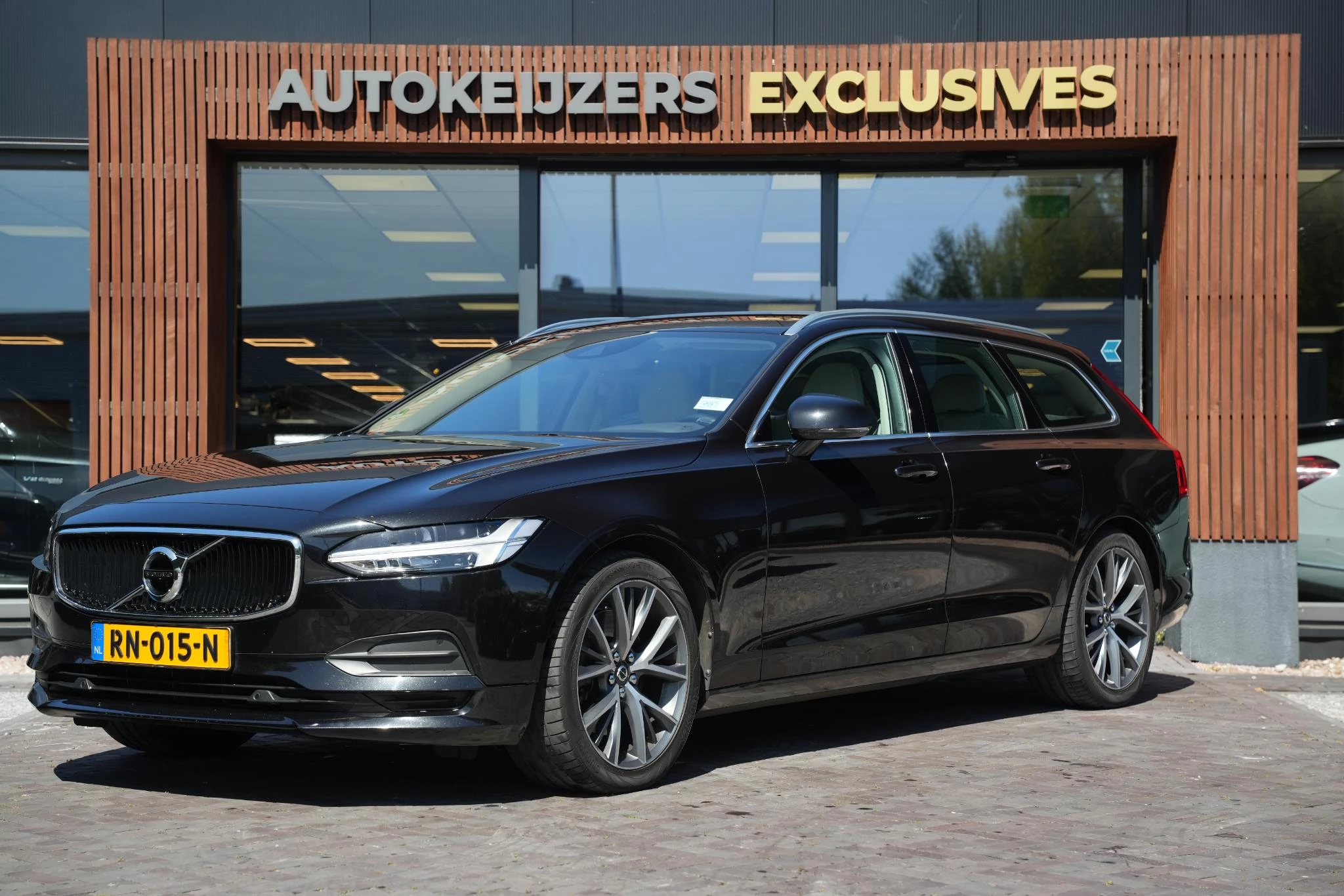 Hoofdafbeelding Volvo V90