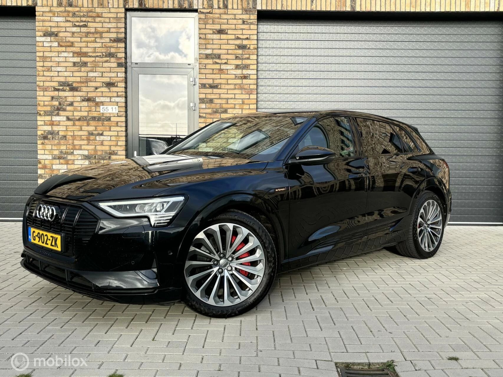 Hoofdafbeelding Audi e-tron