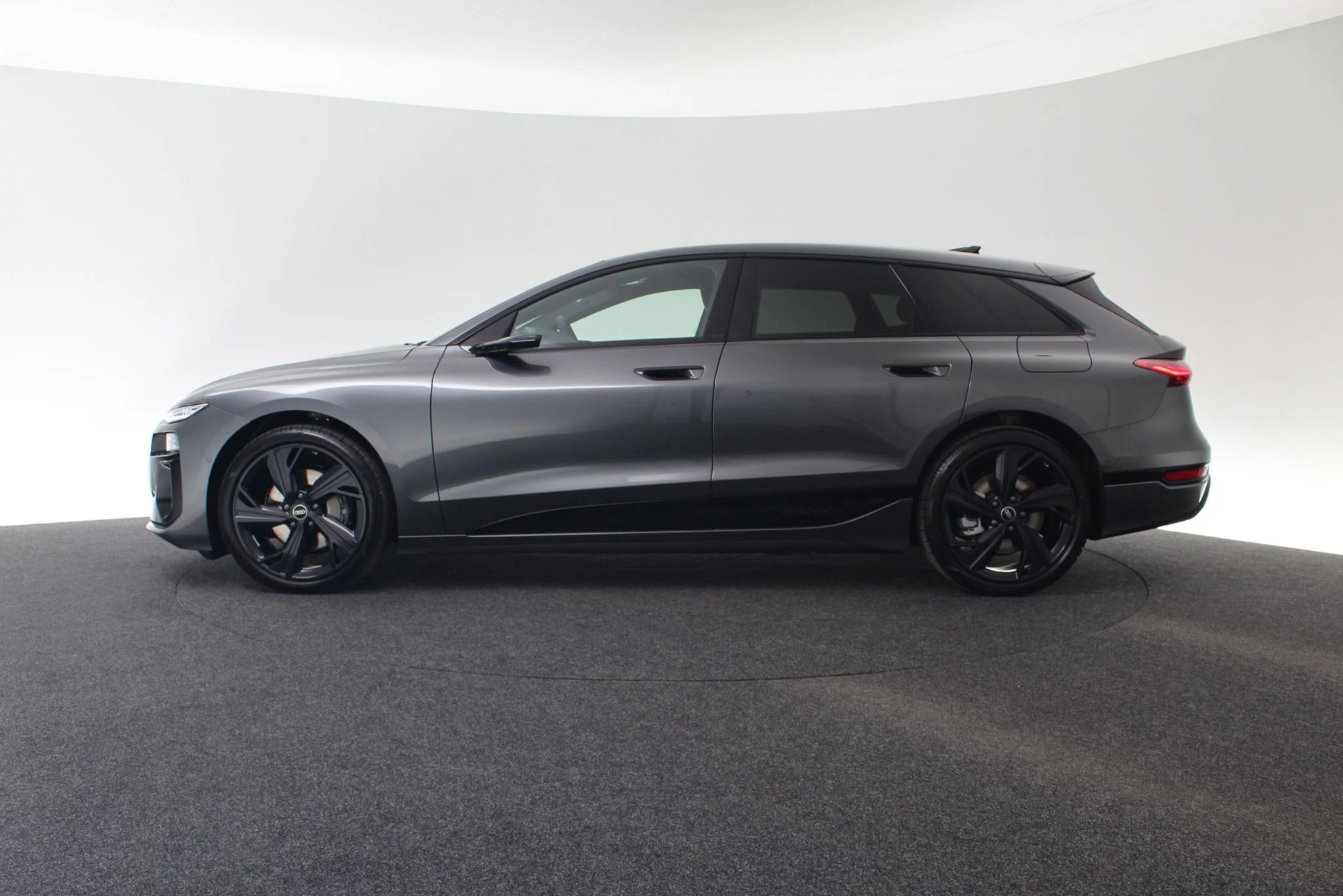 Hoofdafbeelding Audi A6 Avant e-tron