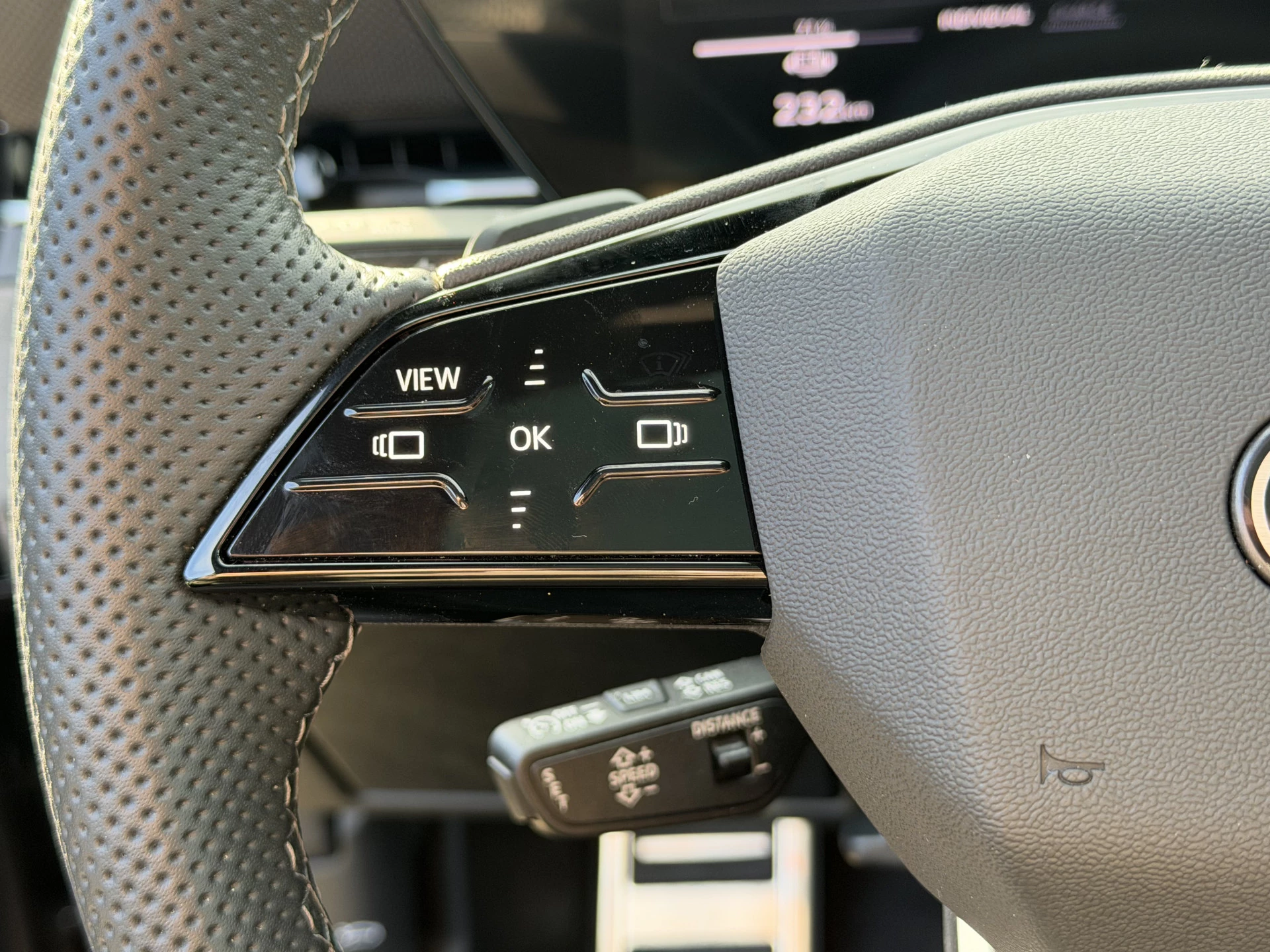 Hoofdafbeelding Audi A6 Avant e-tron