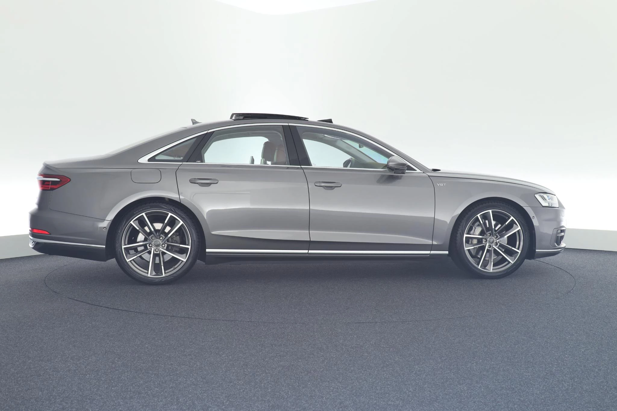 Hoofdafbeelding Audi A8