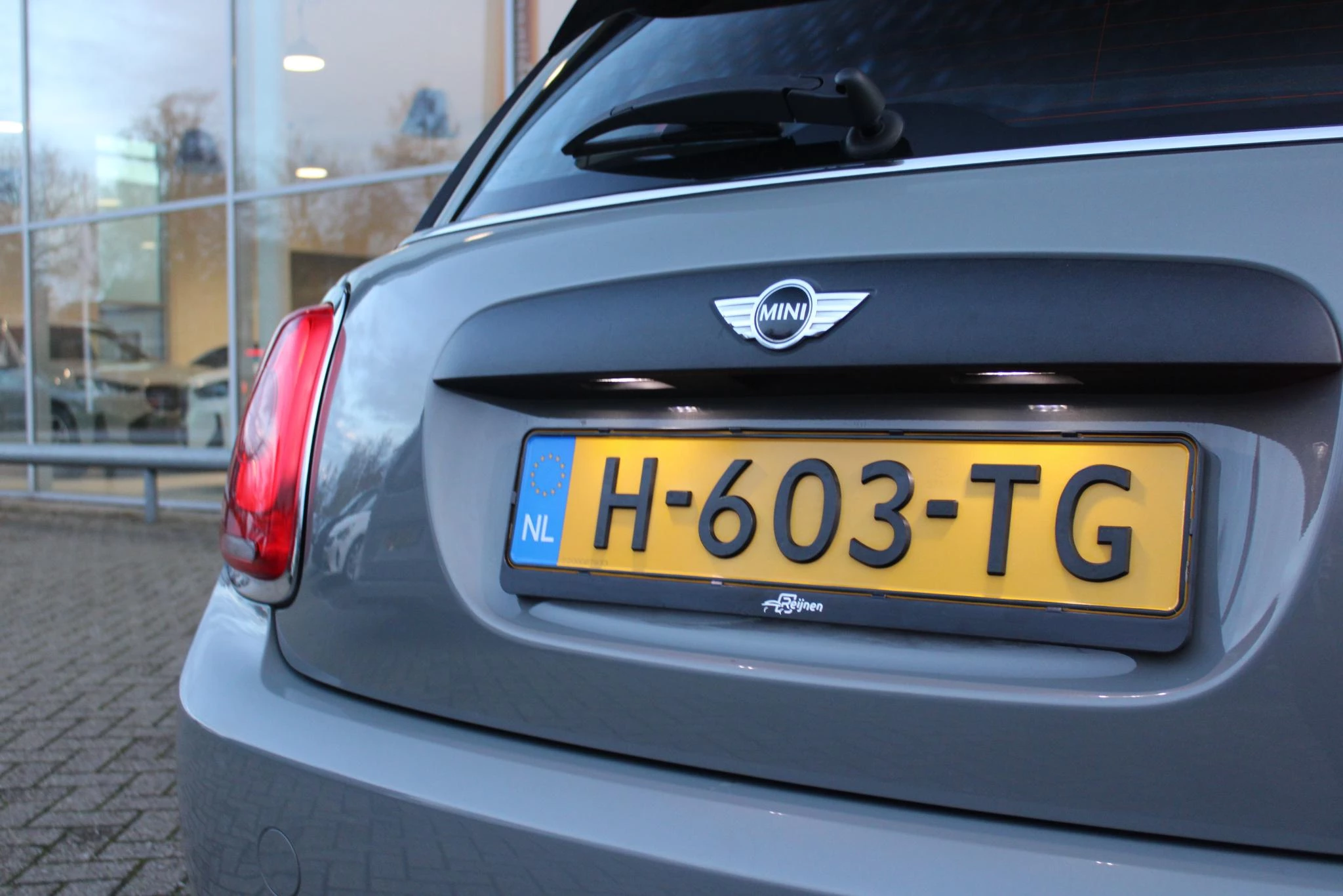 Hoofdafbeelding MINI One