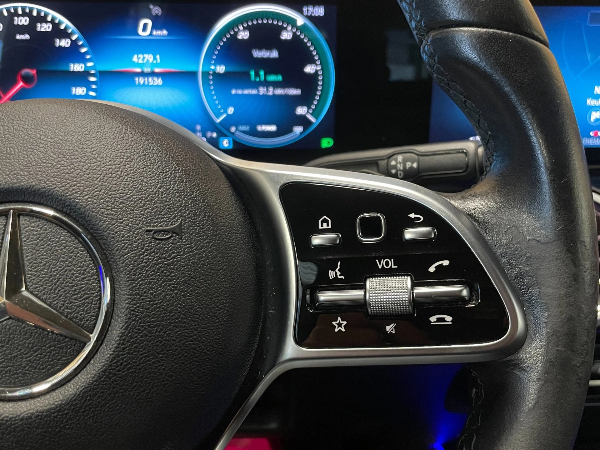 Hoofdafbeelding Mercedes-Benz EQA