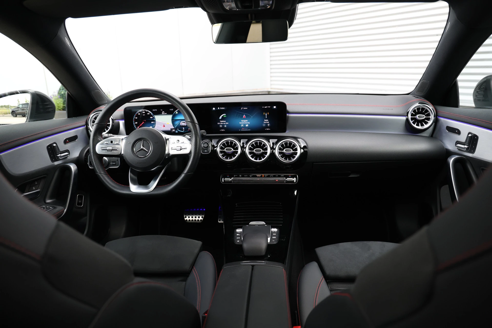 Hoofdafbeelding Mercedes-Benz CLA