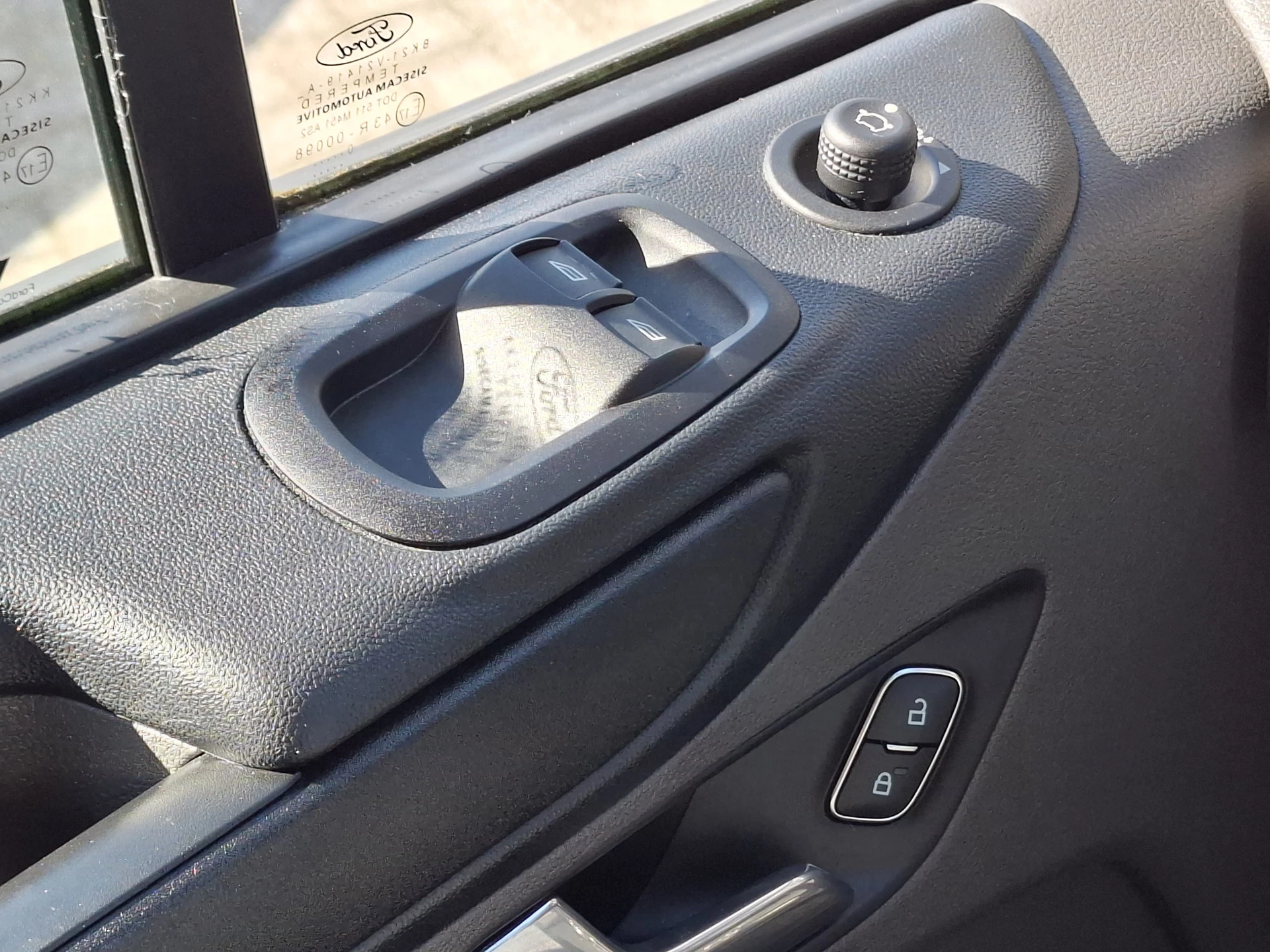 Hoofdafbeelding Ford Nugget