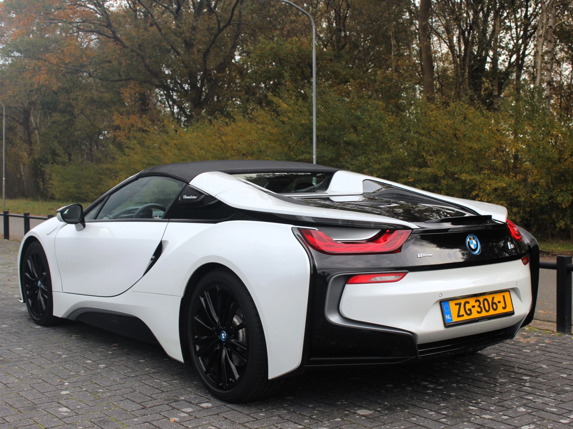 Hoofdafbeelding BMW i8