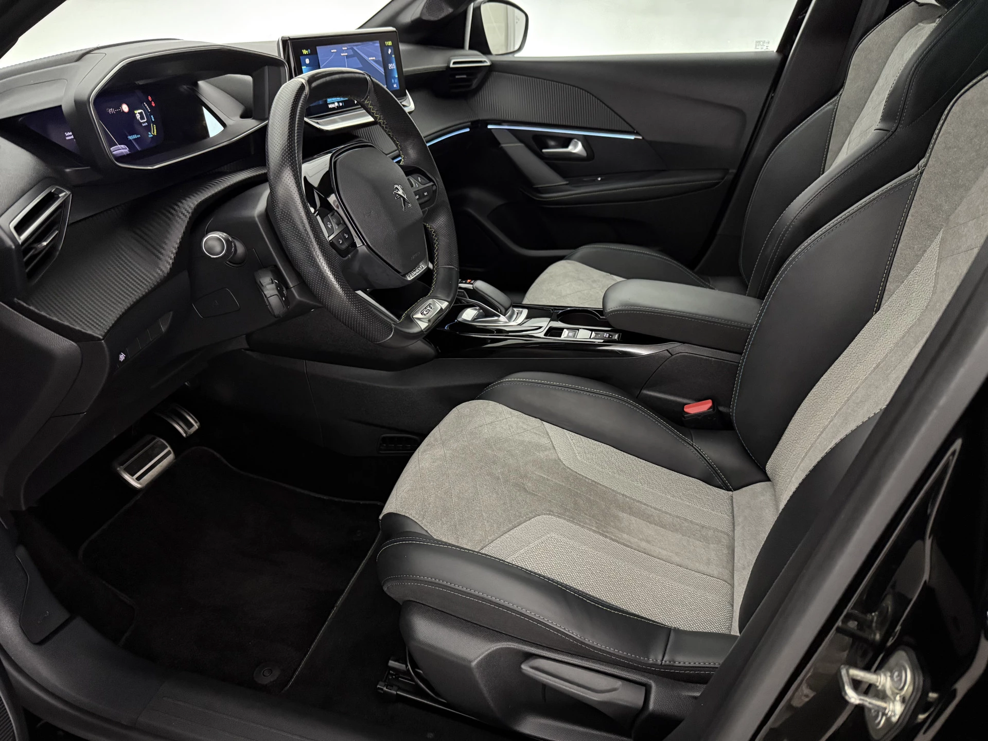 Hoofdafbeelding Peugeot e-208