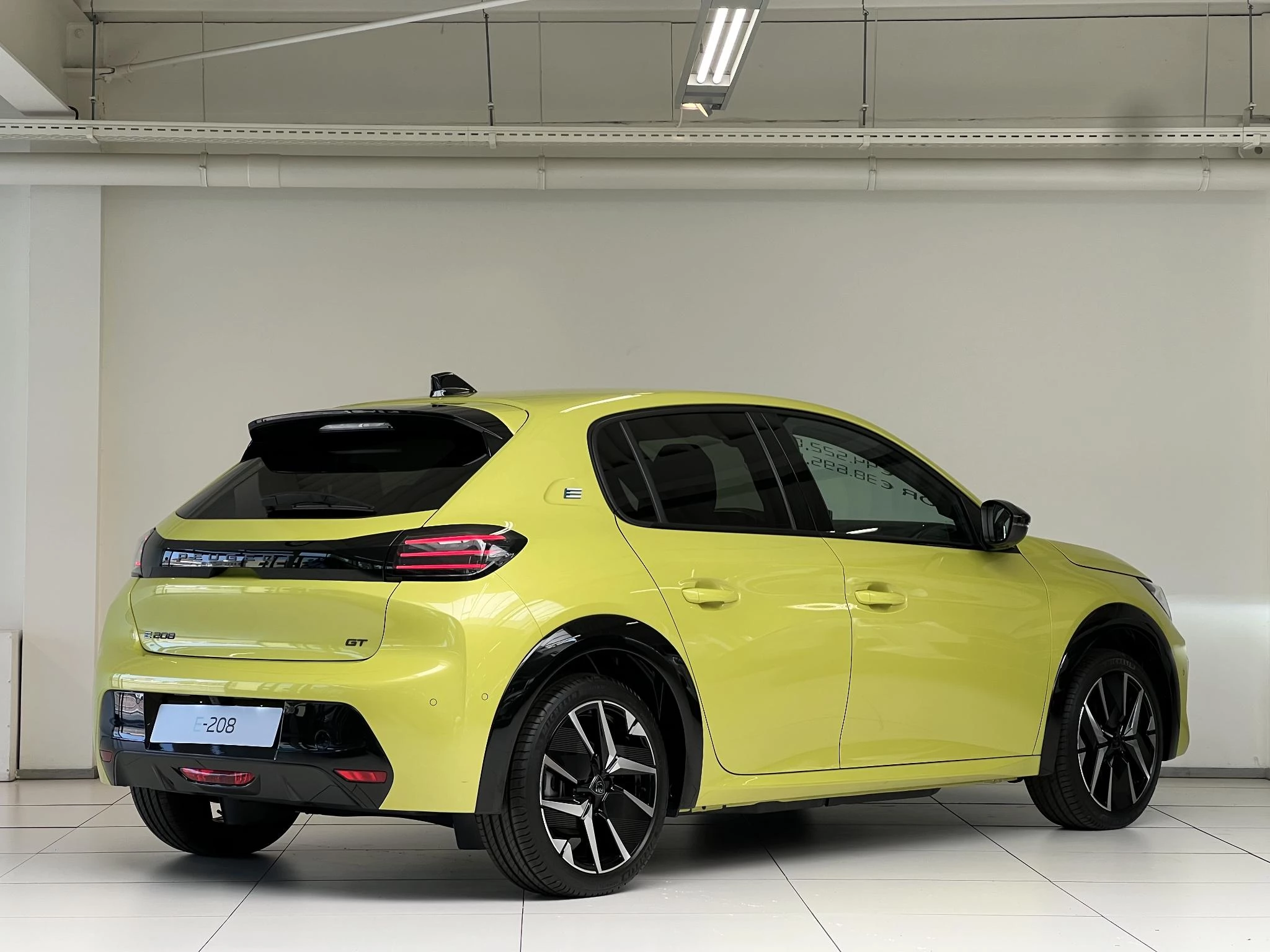 Hoofdafbeelding Peugeot e-208