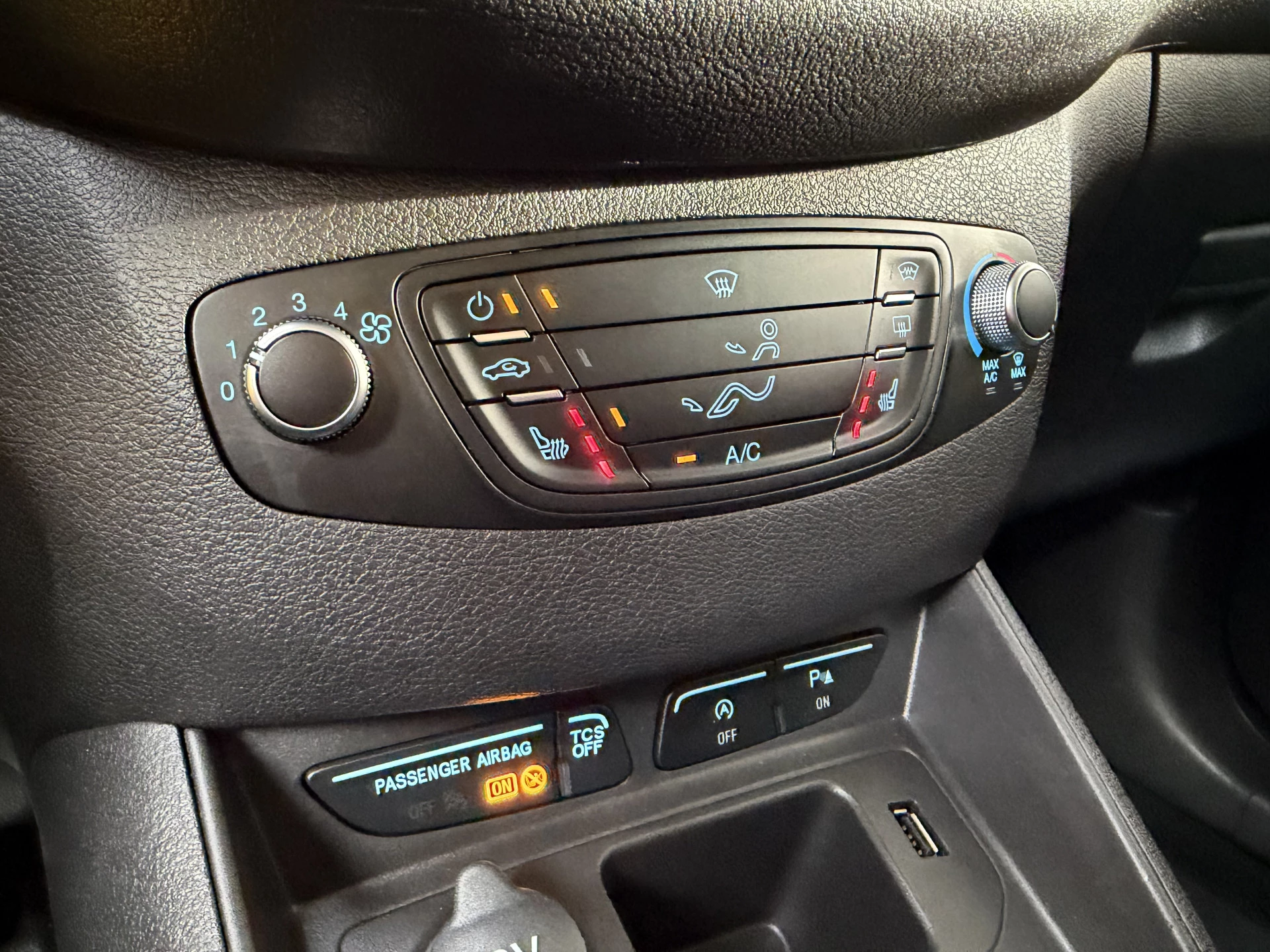 Hoofdafbeelding Ford Transit Courier