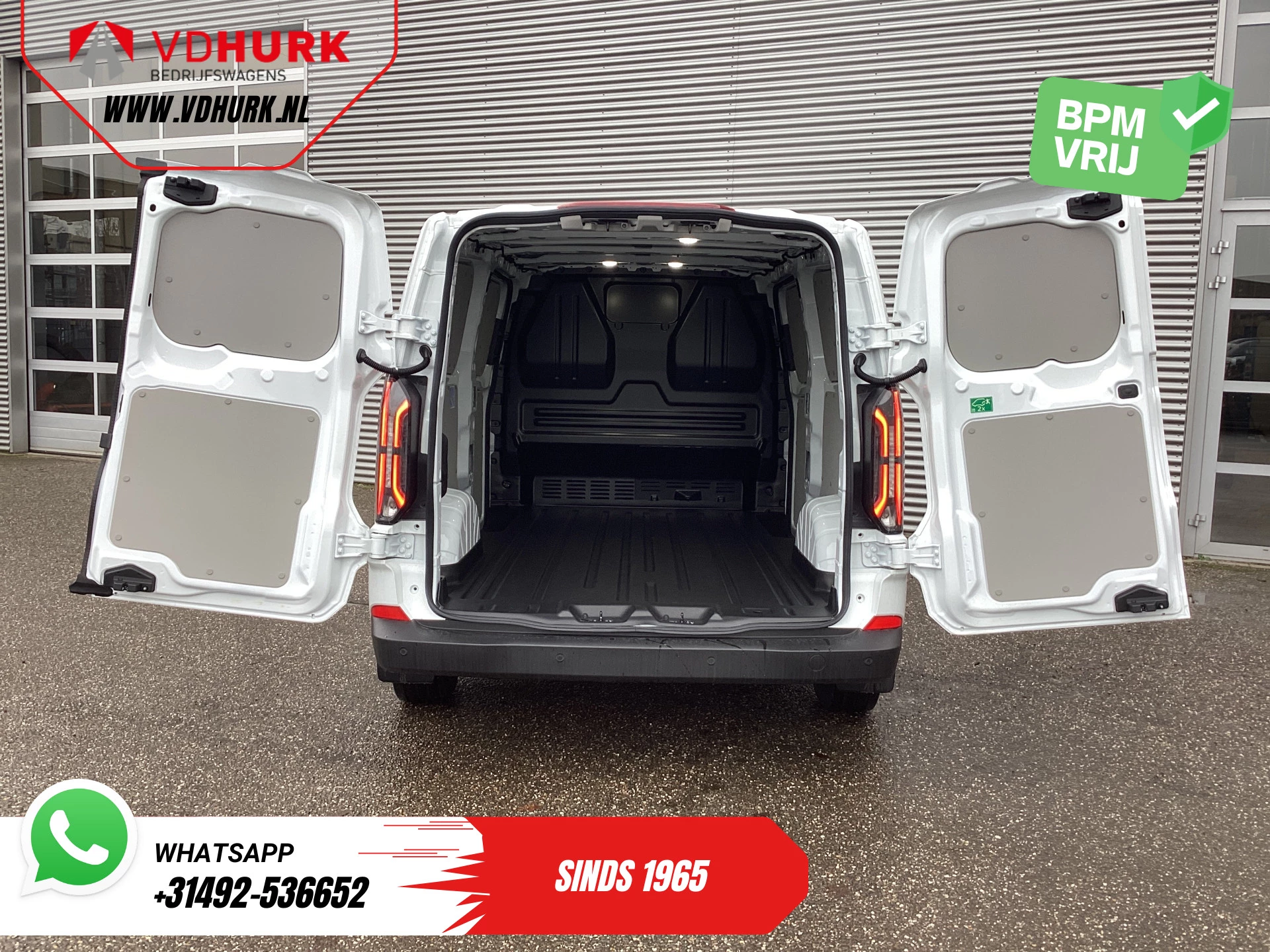 Hoofdafbeelding Ford E-Transit Custom