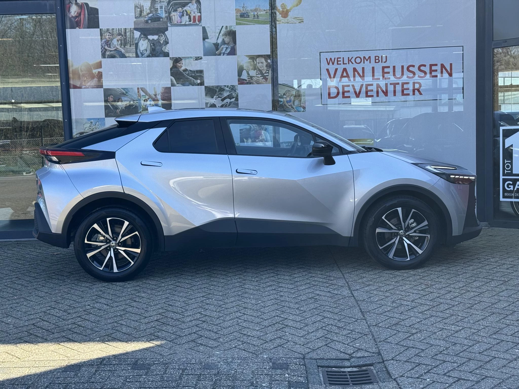 Hoofdafbeelding Toyota C-HR