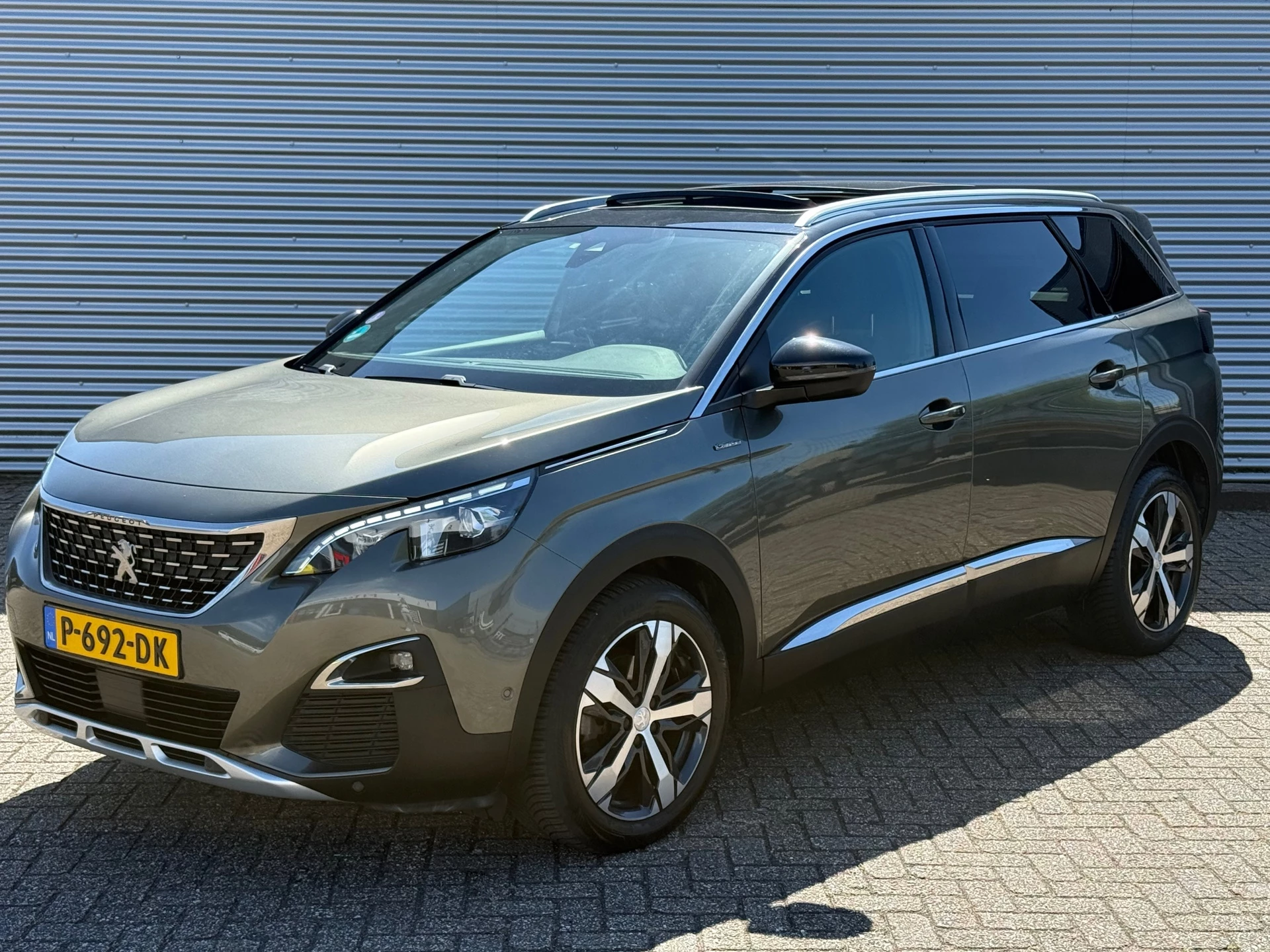 Hoofdafbeelding Peugeot 5008