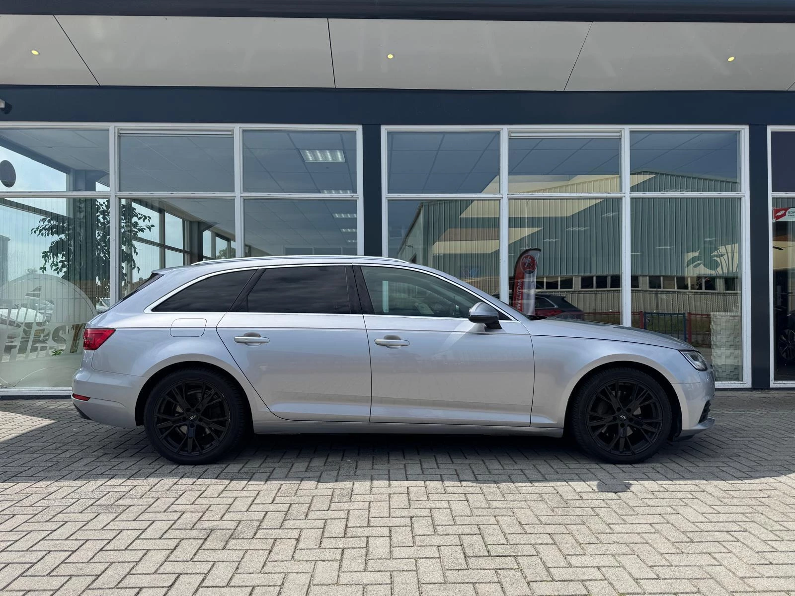 Hoofdafbeelding Audi A4