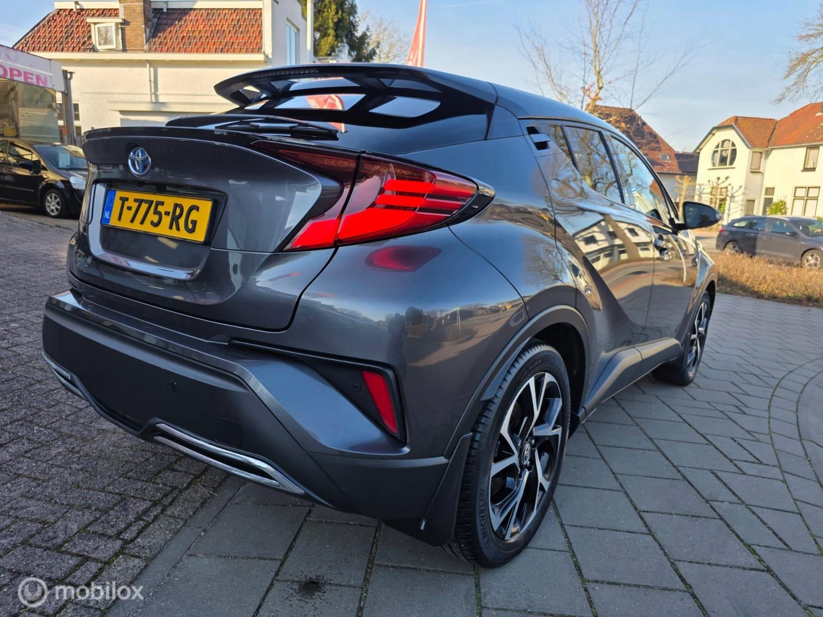 Hoofdafbeelding Toyota C-HR