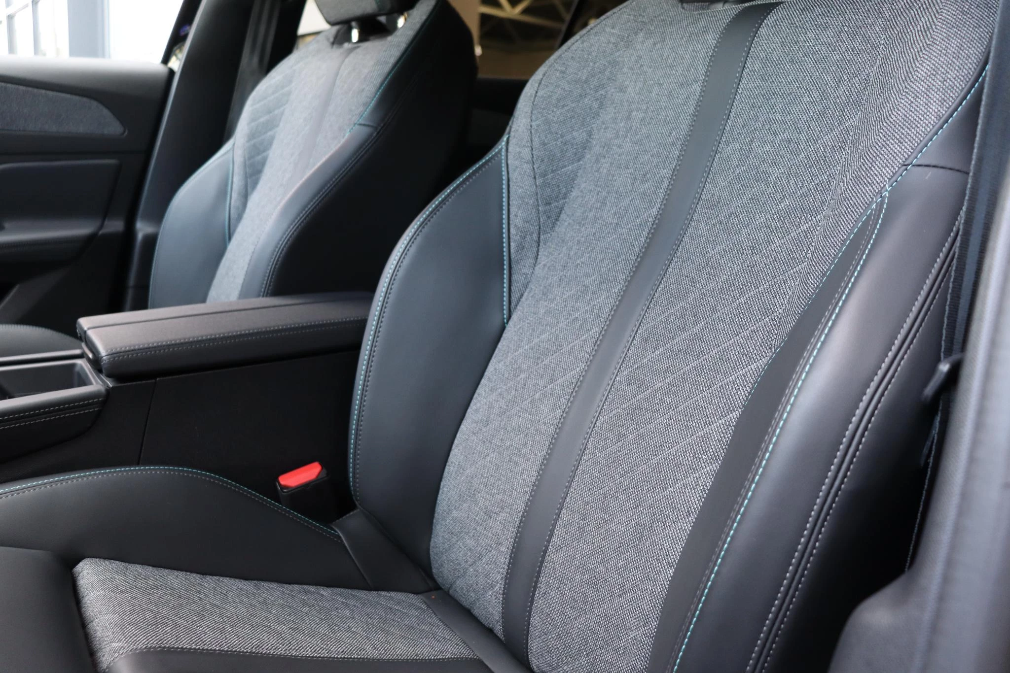 Hoofdafbeelding Peugeot 408