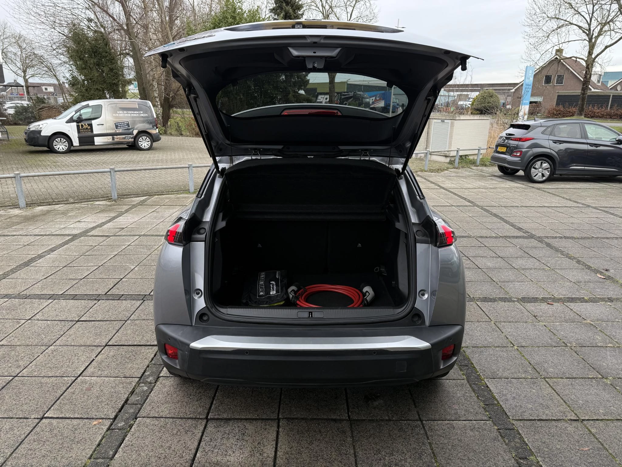 Hoofdafbeelding Peugeot e-2008