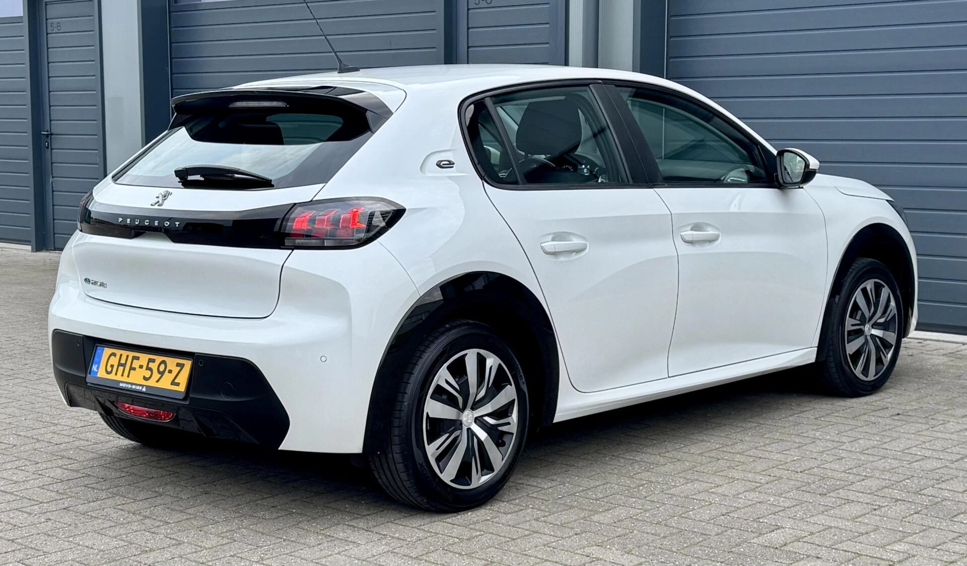 Hoofdafbeelding Peugeot e-208