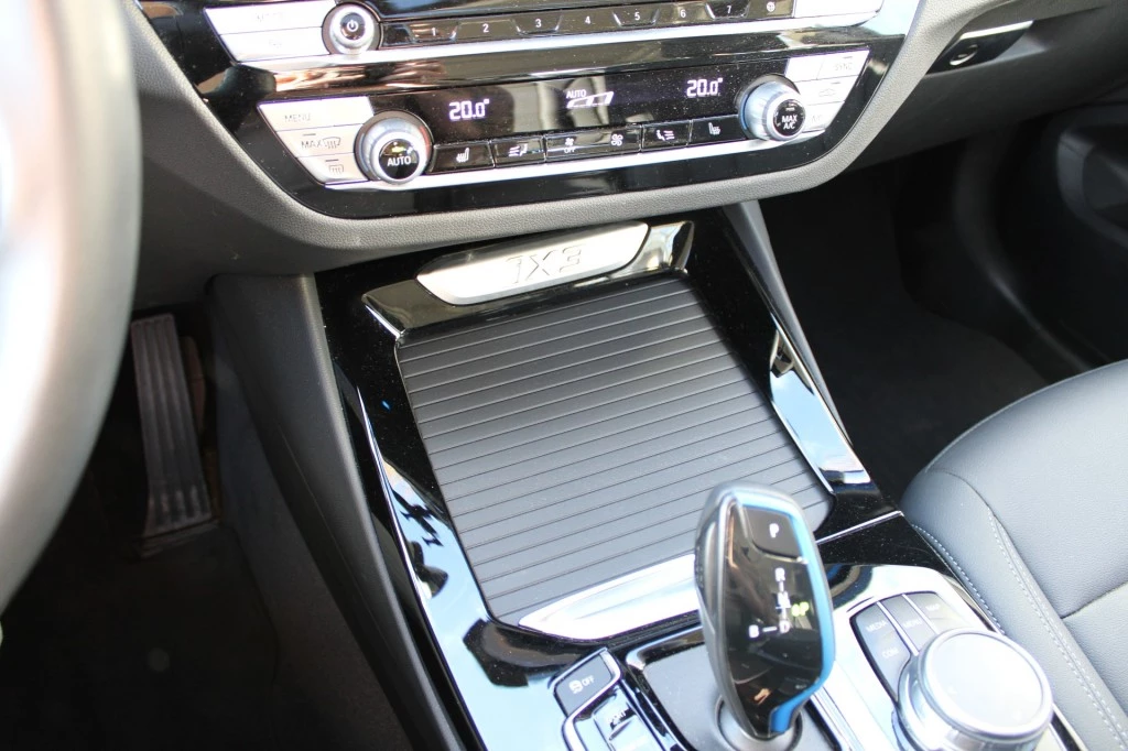 Hoofdafbeelding BMW iX3