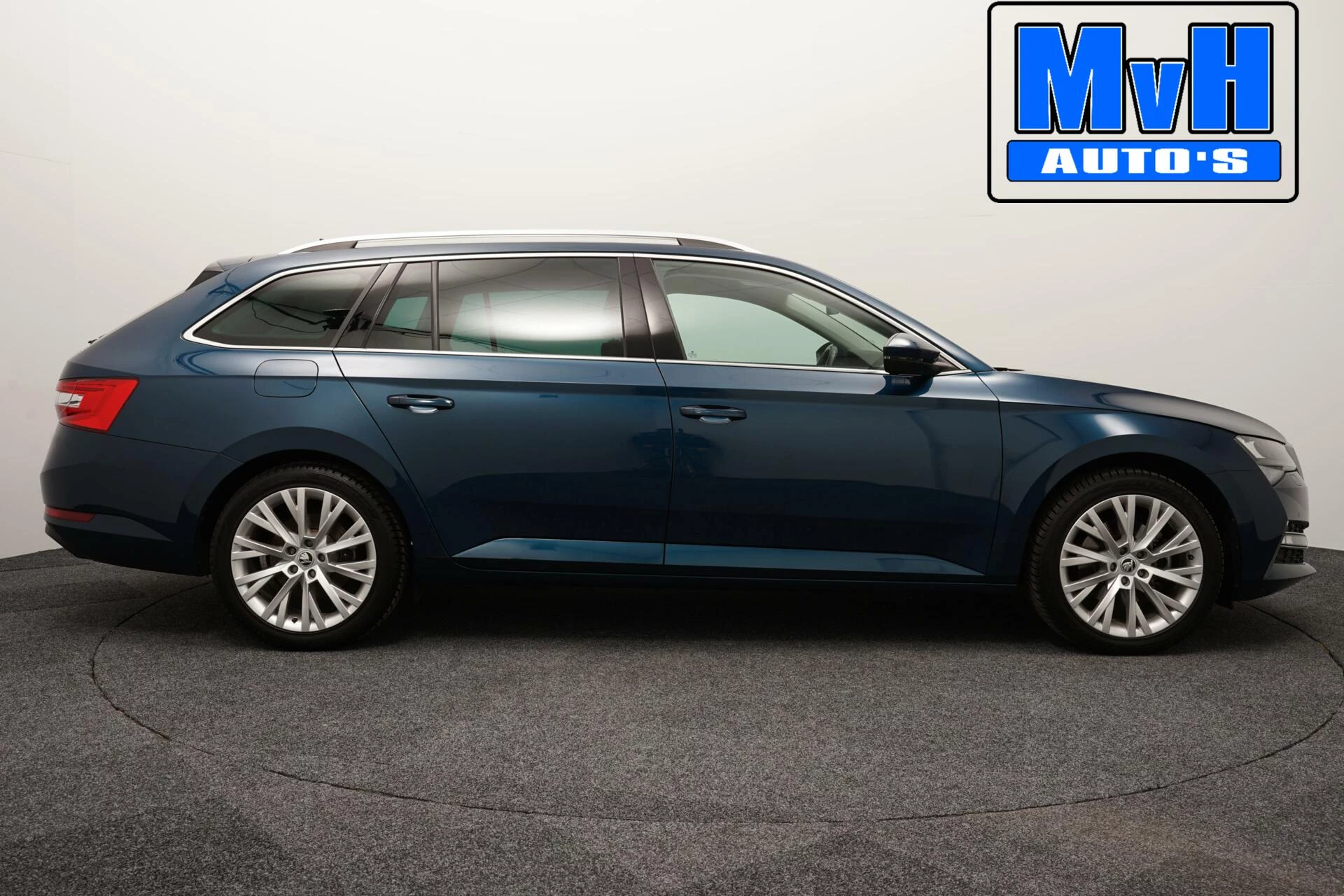 Hoofdafbeelding Škoda Superb