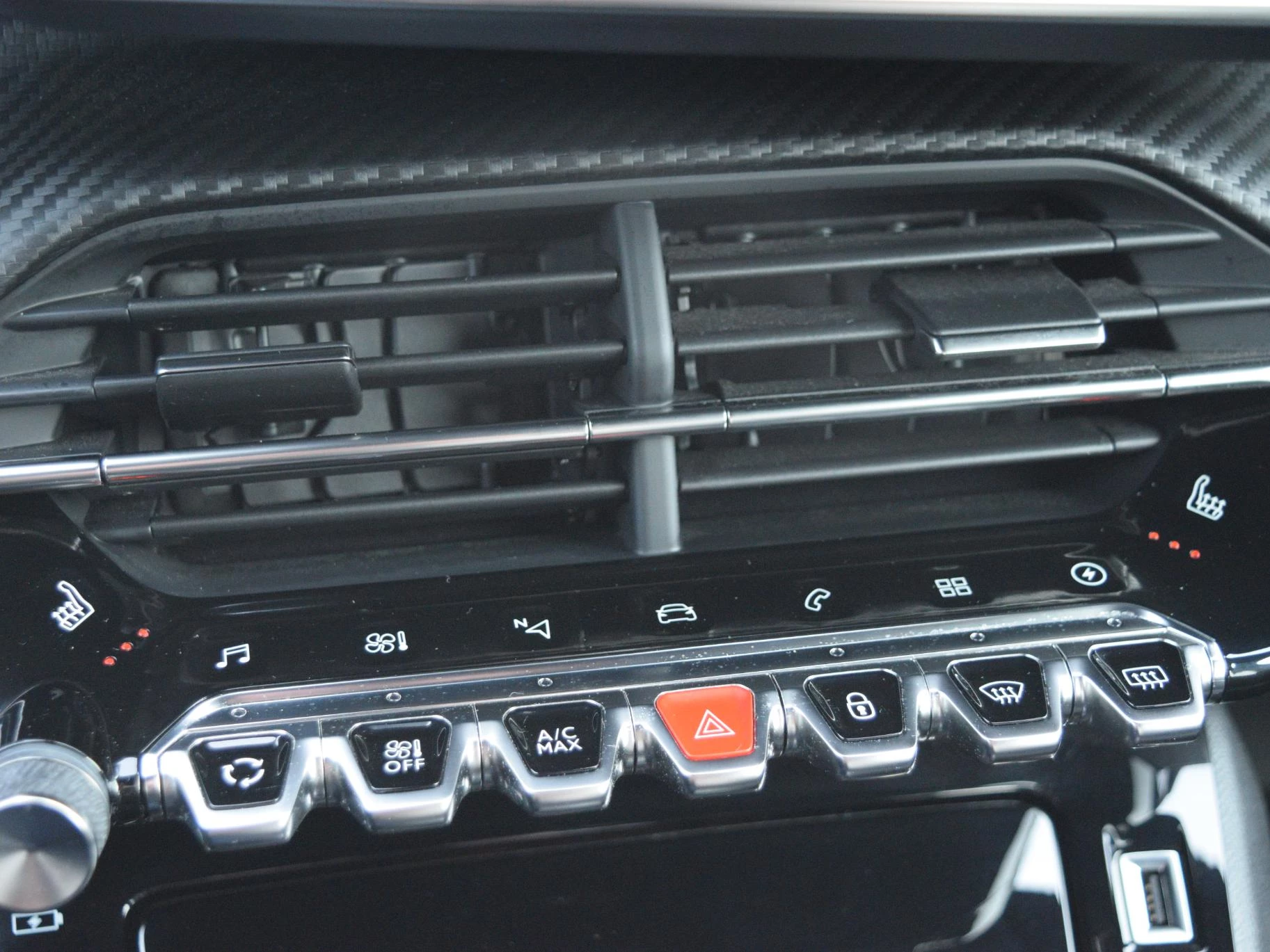 Hoofdafbeelding Peugeot e-208