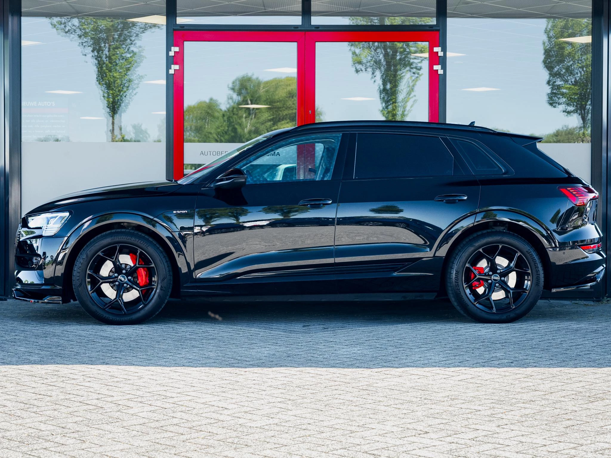 Hoofdafbeelding Audi e-tron