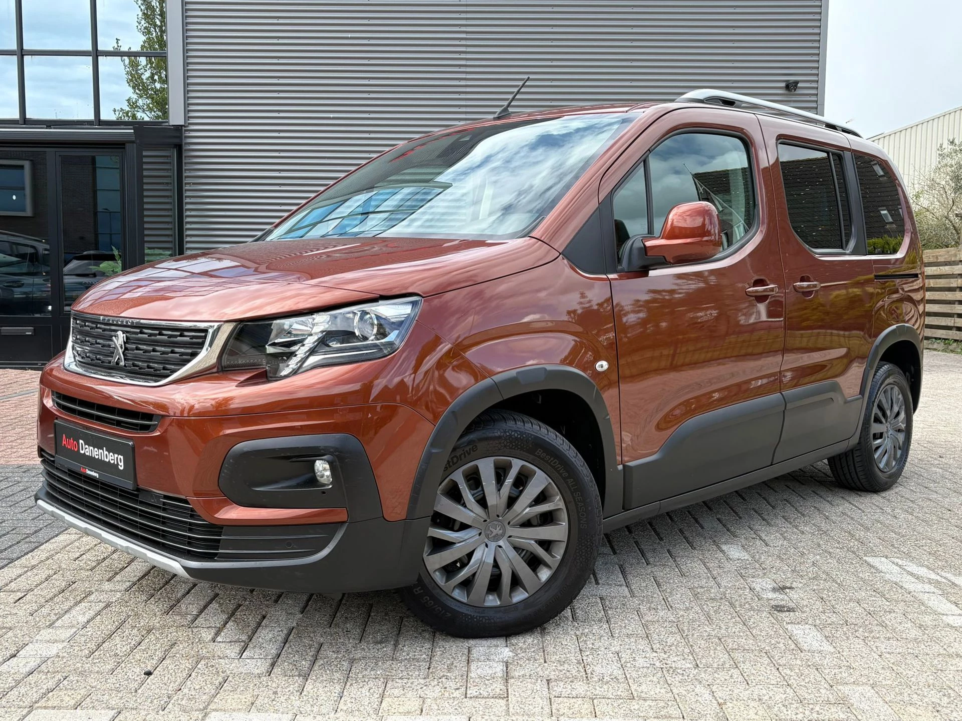 Hoofdafbeelding Peugeot Rifter